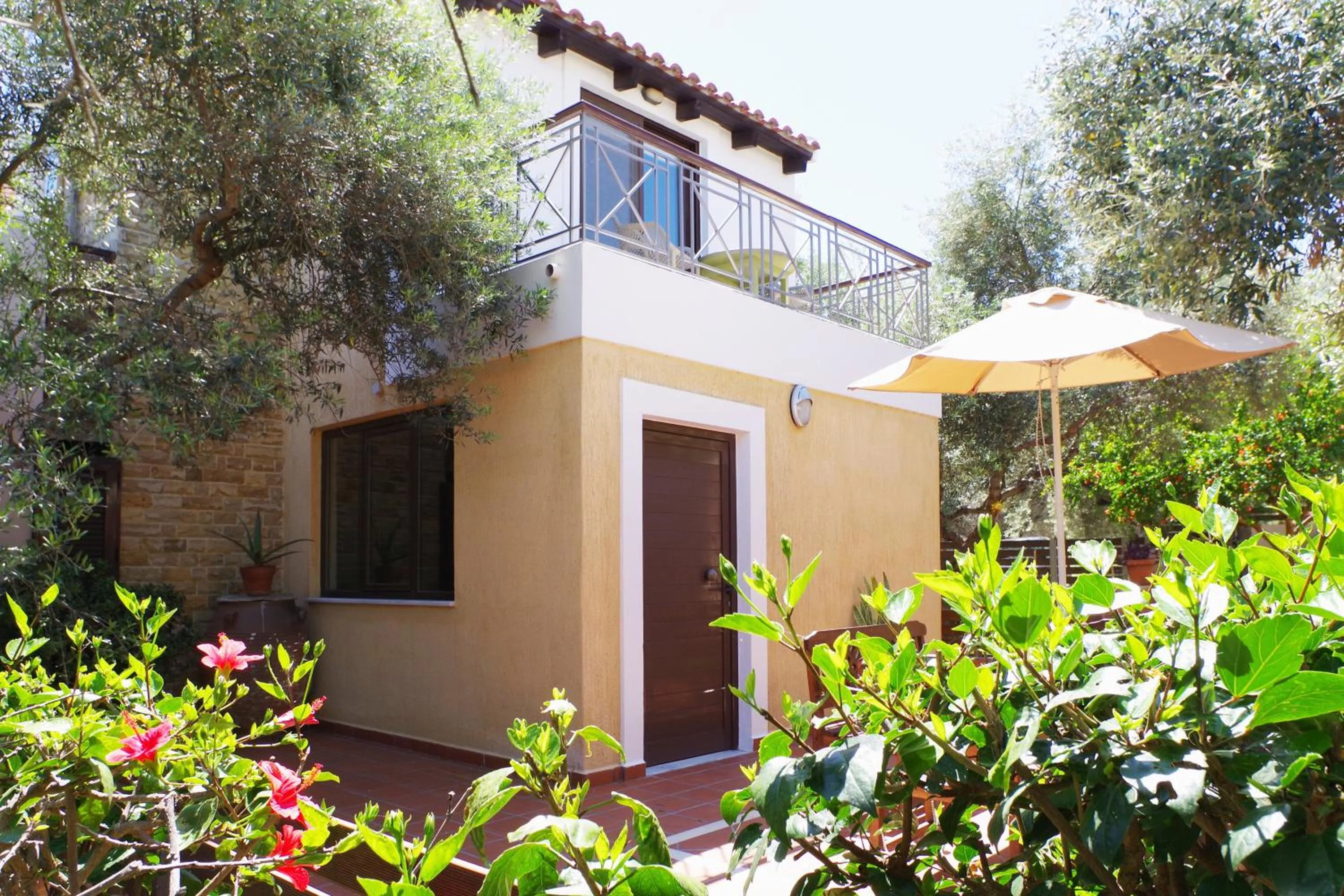 Property building in Elea