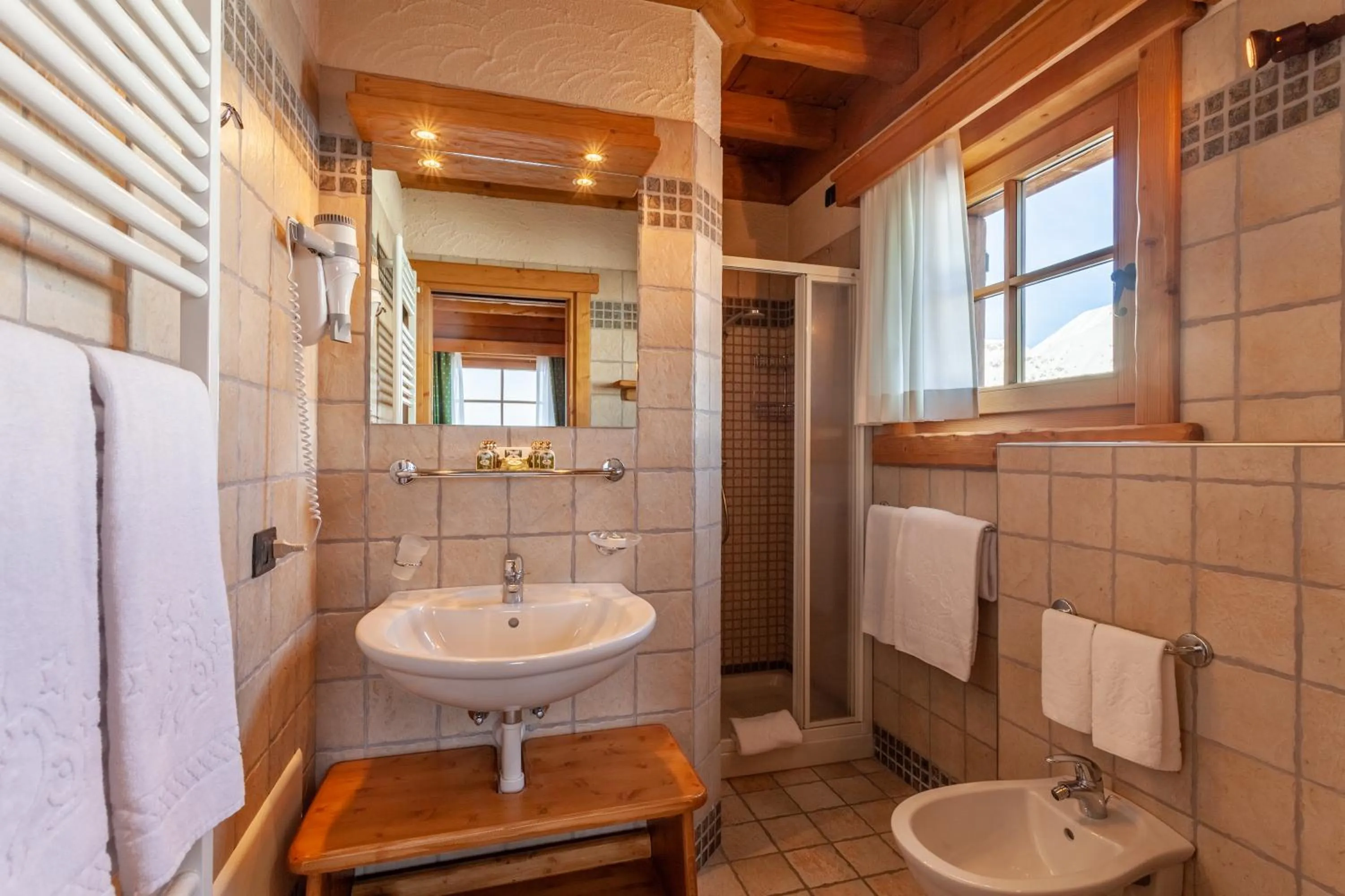 Shower in Park Chalet Village