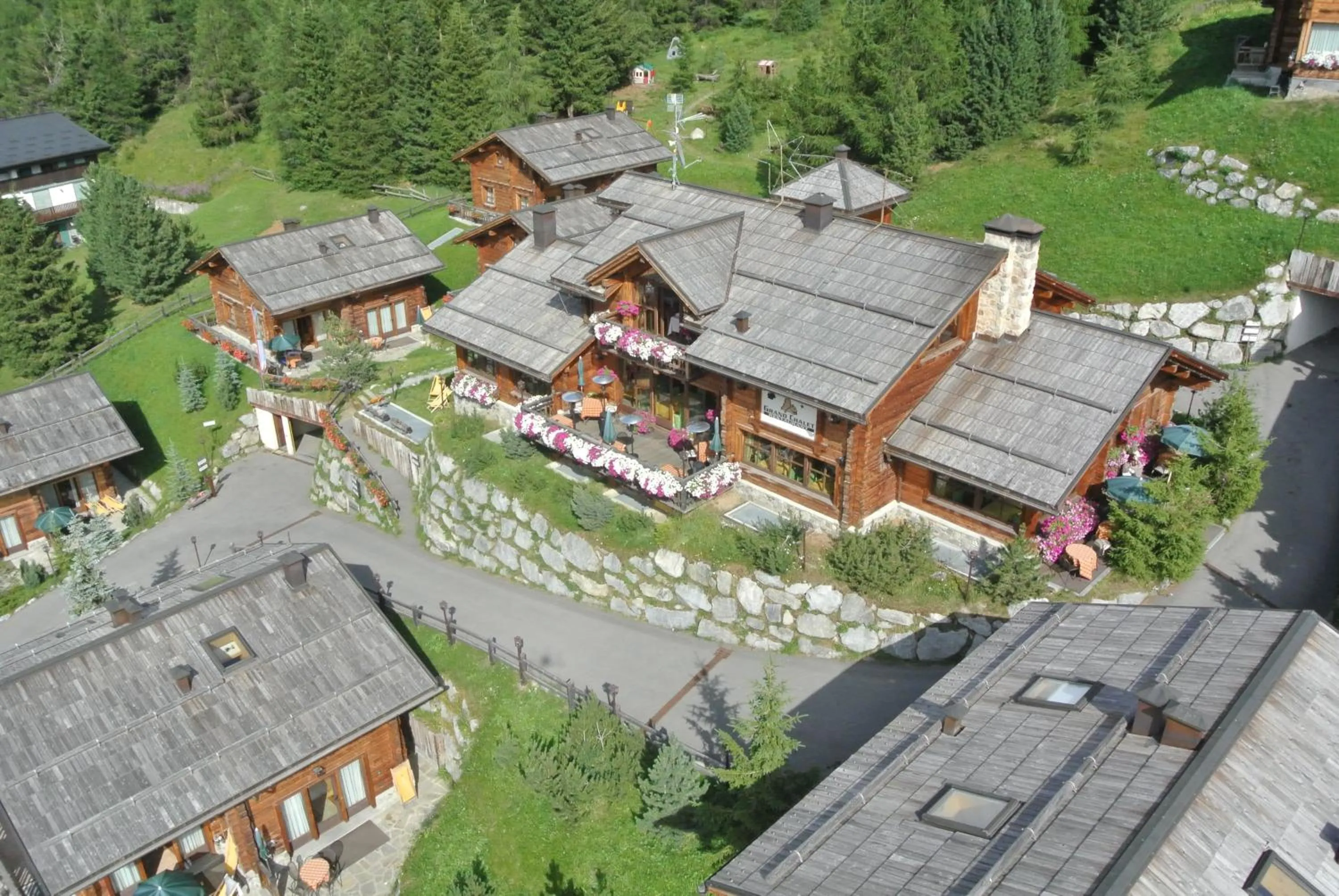 Bird's eye view in Park Chalet Village