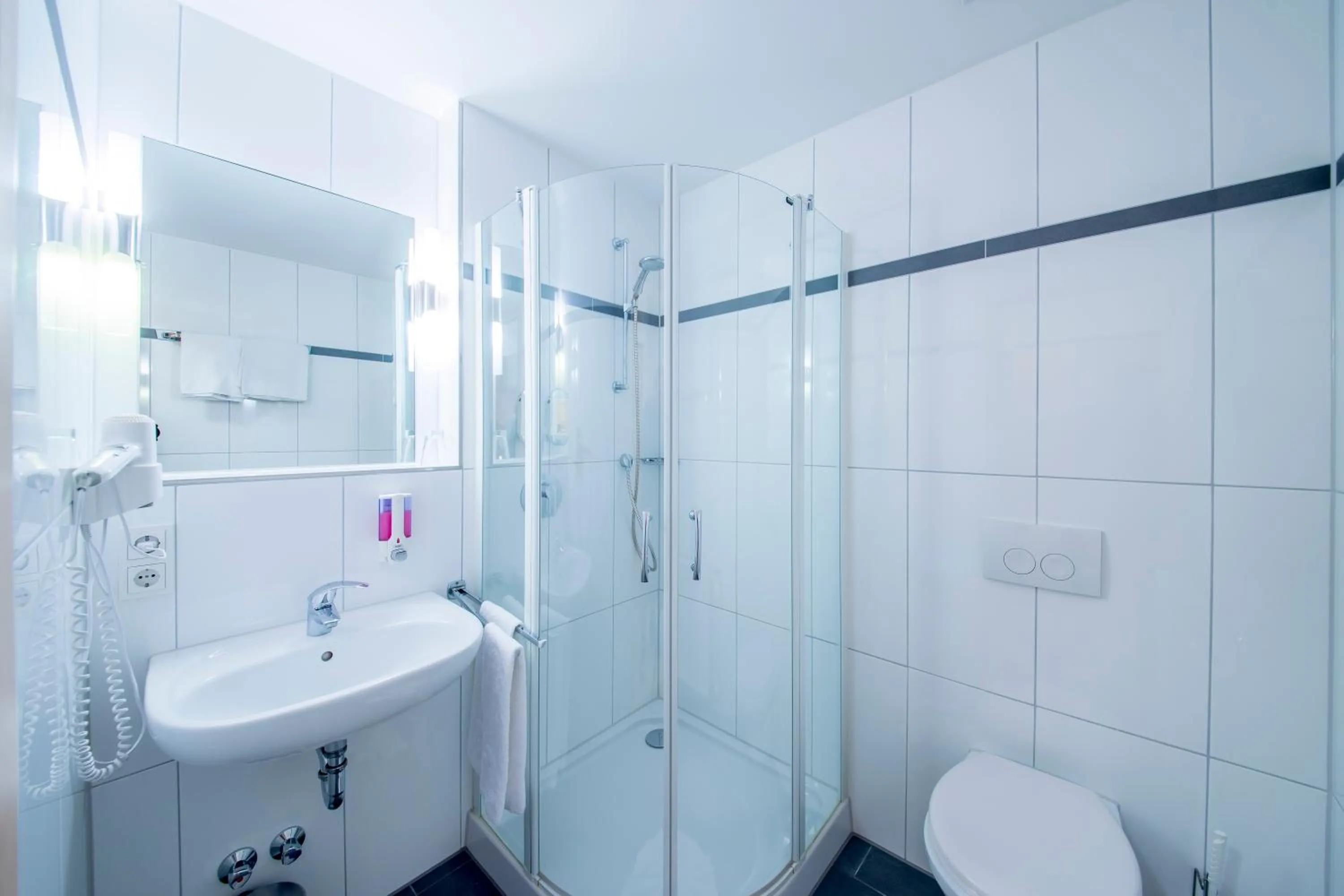 Shower in Hotel Nürnberger Hof