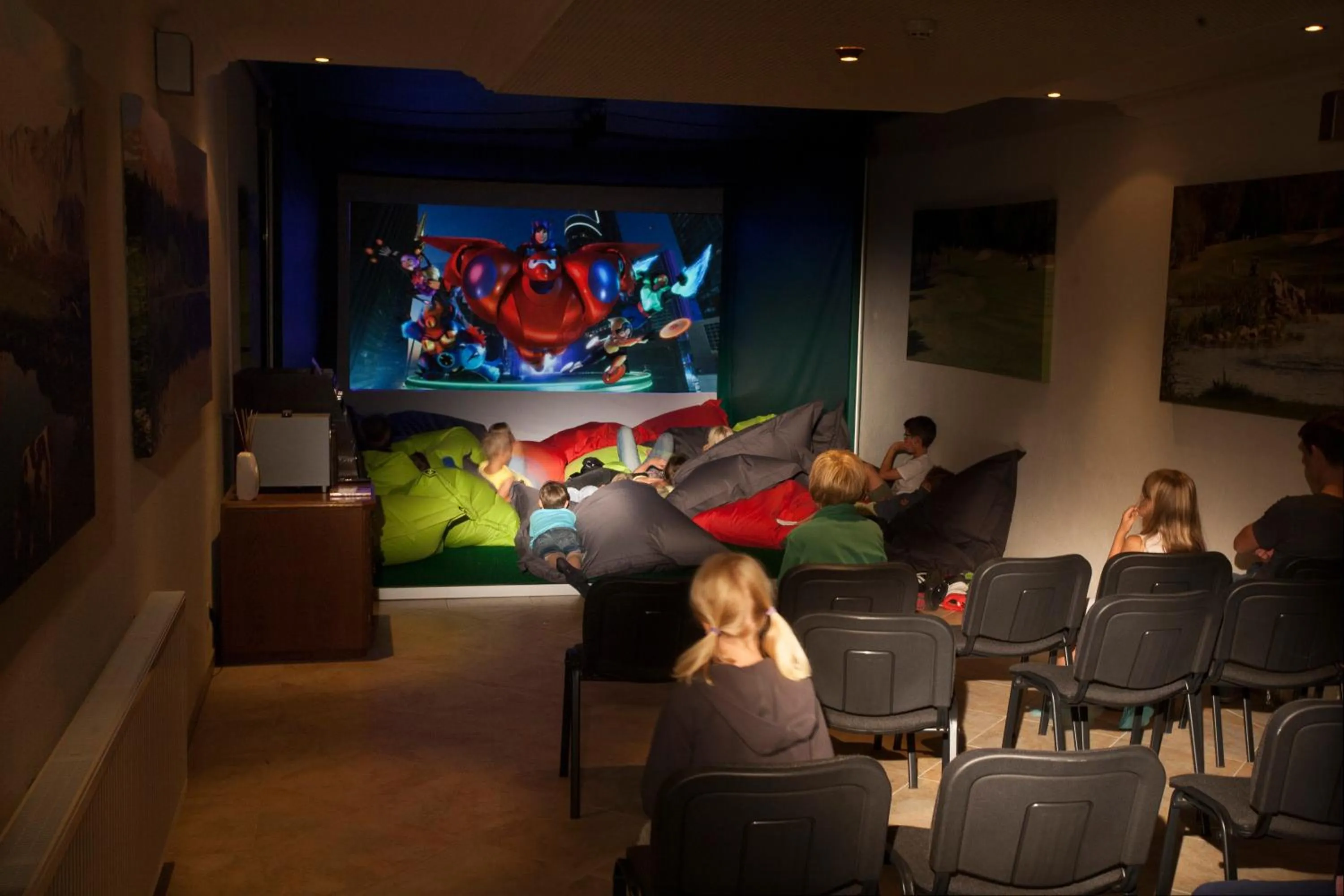 Evening entertainment in Alpenhof