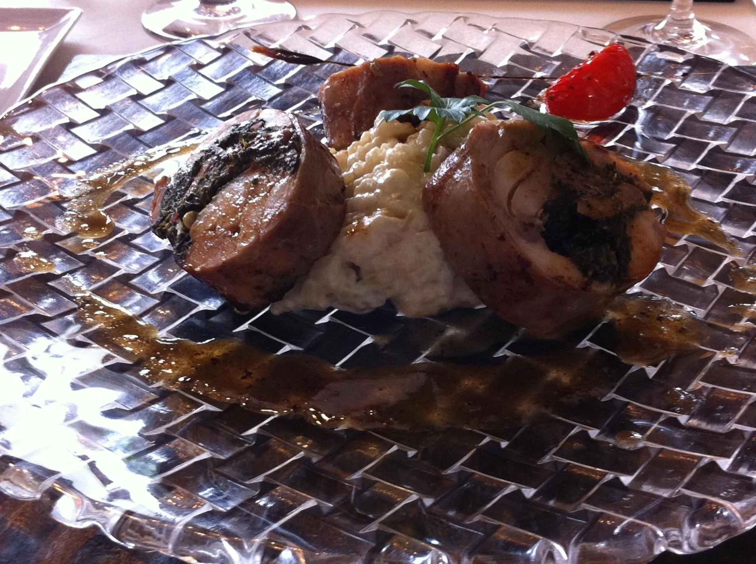 Restaurant/places to eat in Hôtel Mir