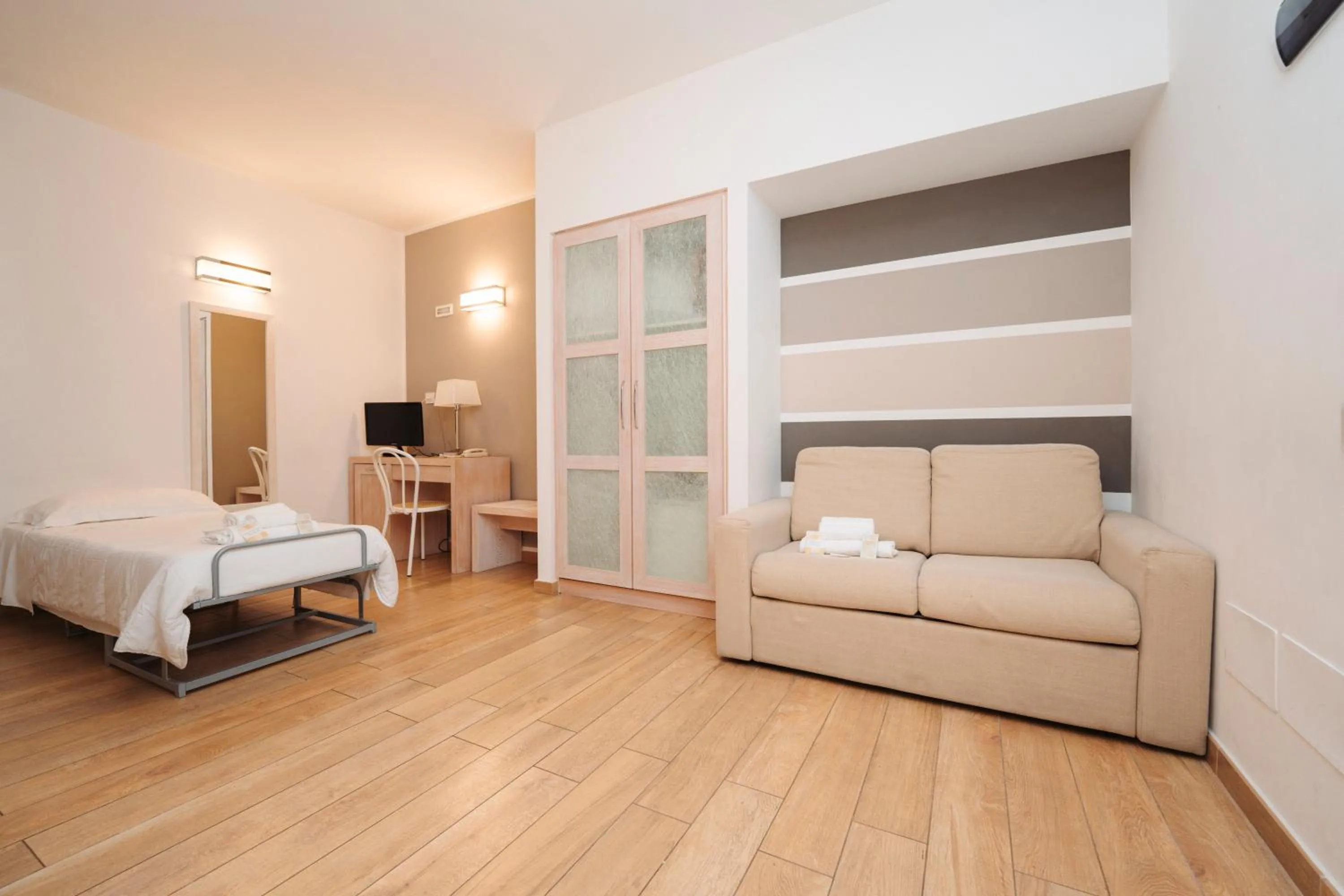 Bedroom, Bed in Hotel Di Nardo