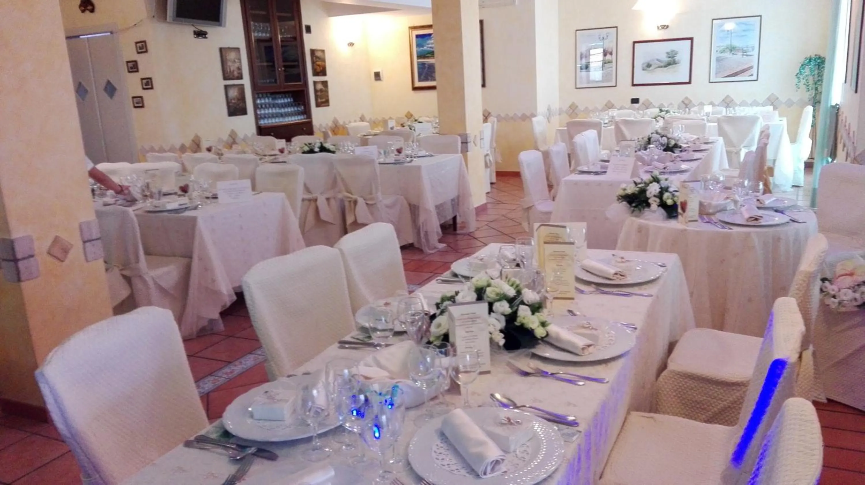 Restaurant/places to eat in Hotel Di Nardo