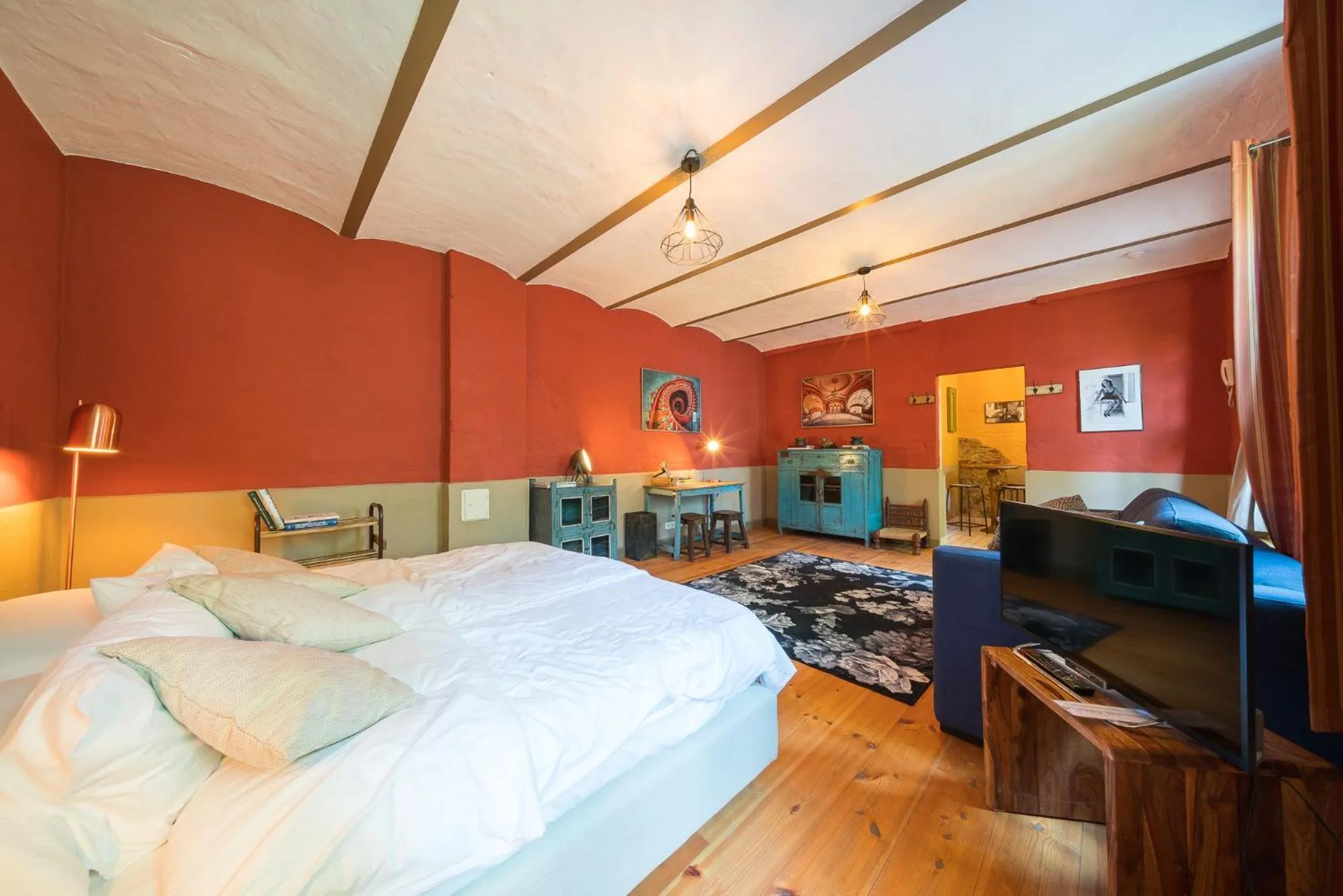 Bed in Design Apartments - "Im Holländerhaus"