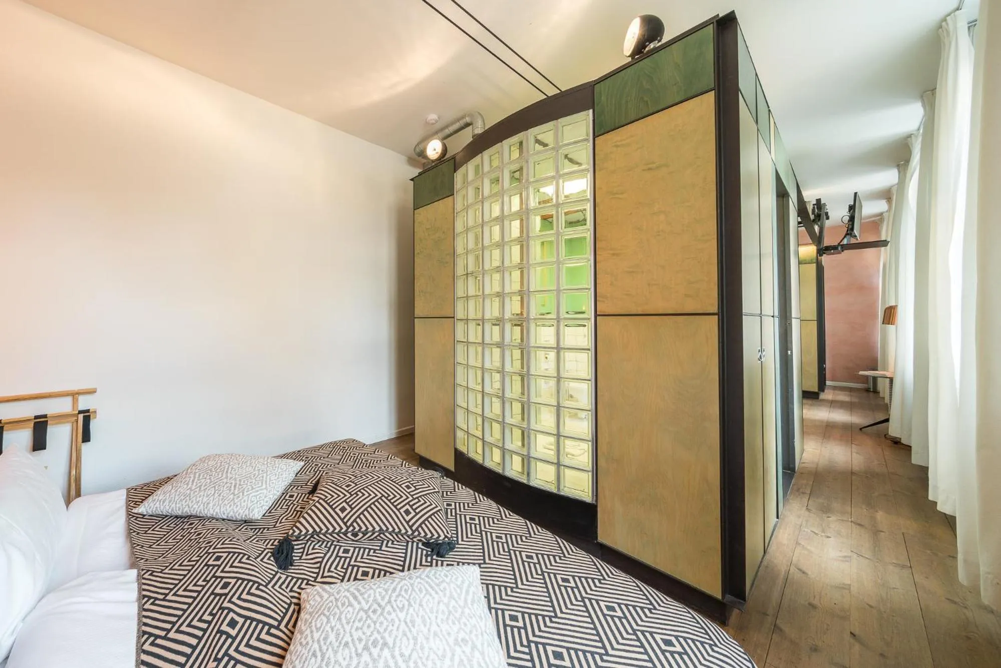 Bed in Design Apartments - "Im Holländerhaus"