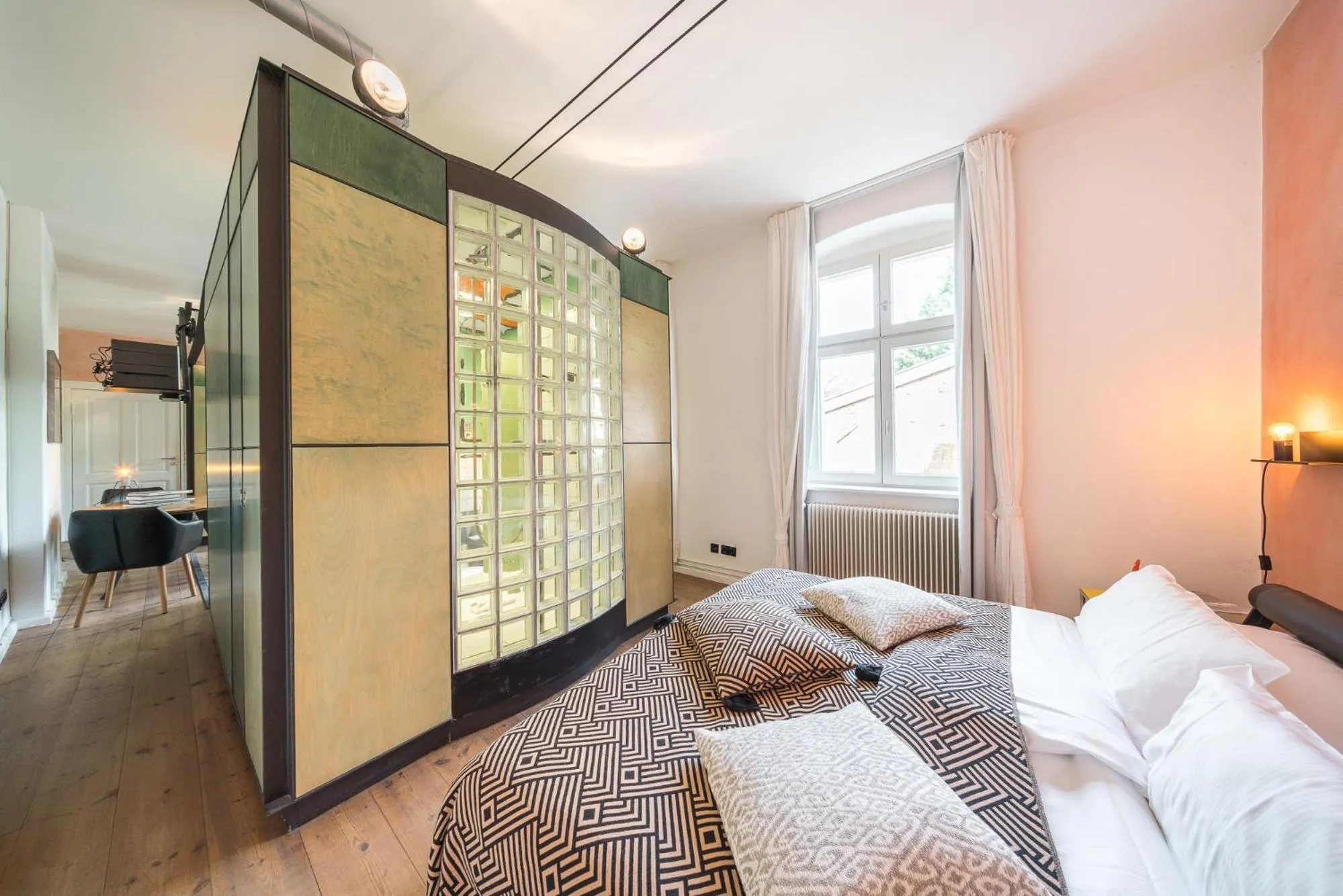 Bed in Design Apartments - "Im Holländerhaus"