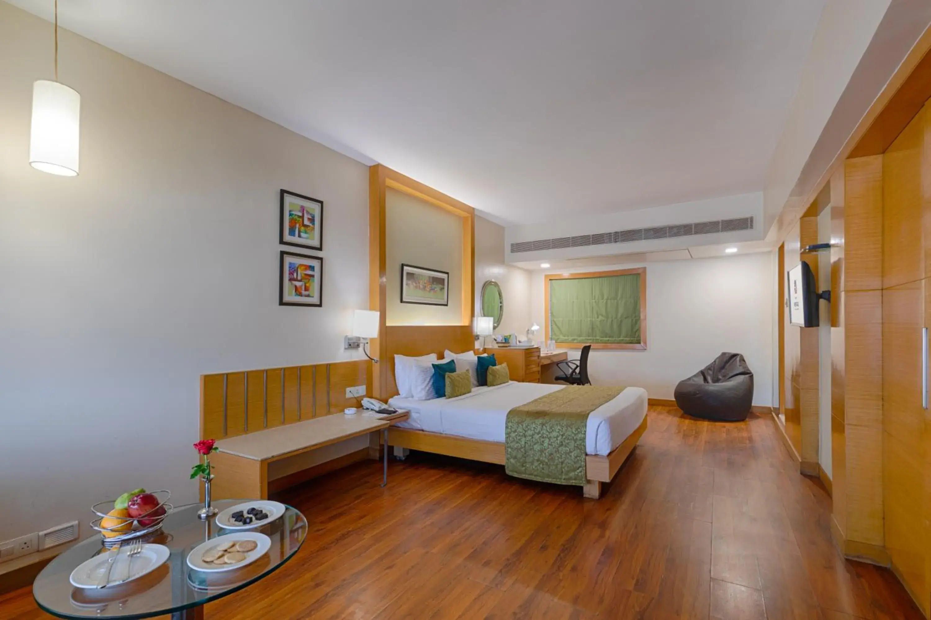 Executive Deluxe Room in Hotel Heritage formerly known as Comfort Inn Heritage Executive Deluxe Room in Hotel Heritage formerly known as Comfort Inn Heritage