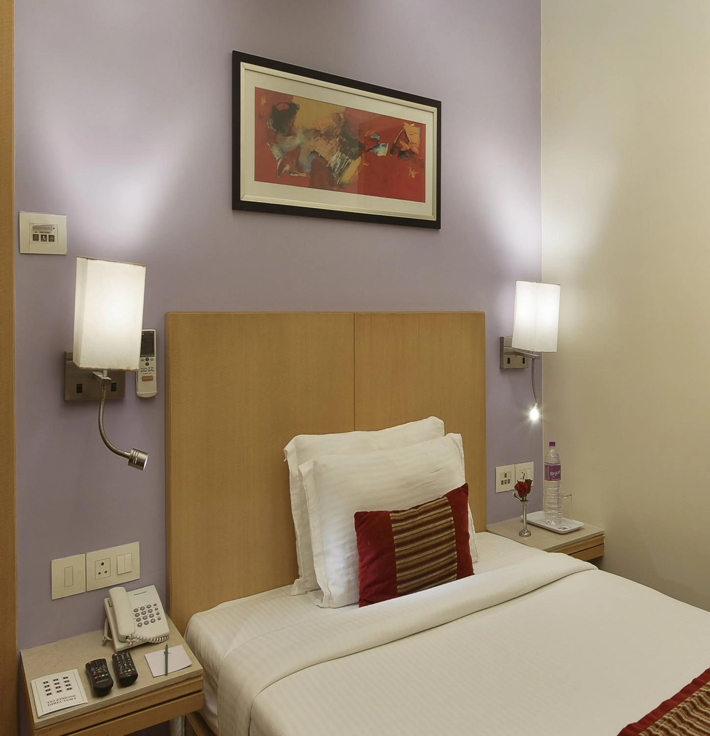 Bed in Hotel Heritage formerly known as Comfort Inn Heritage