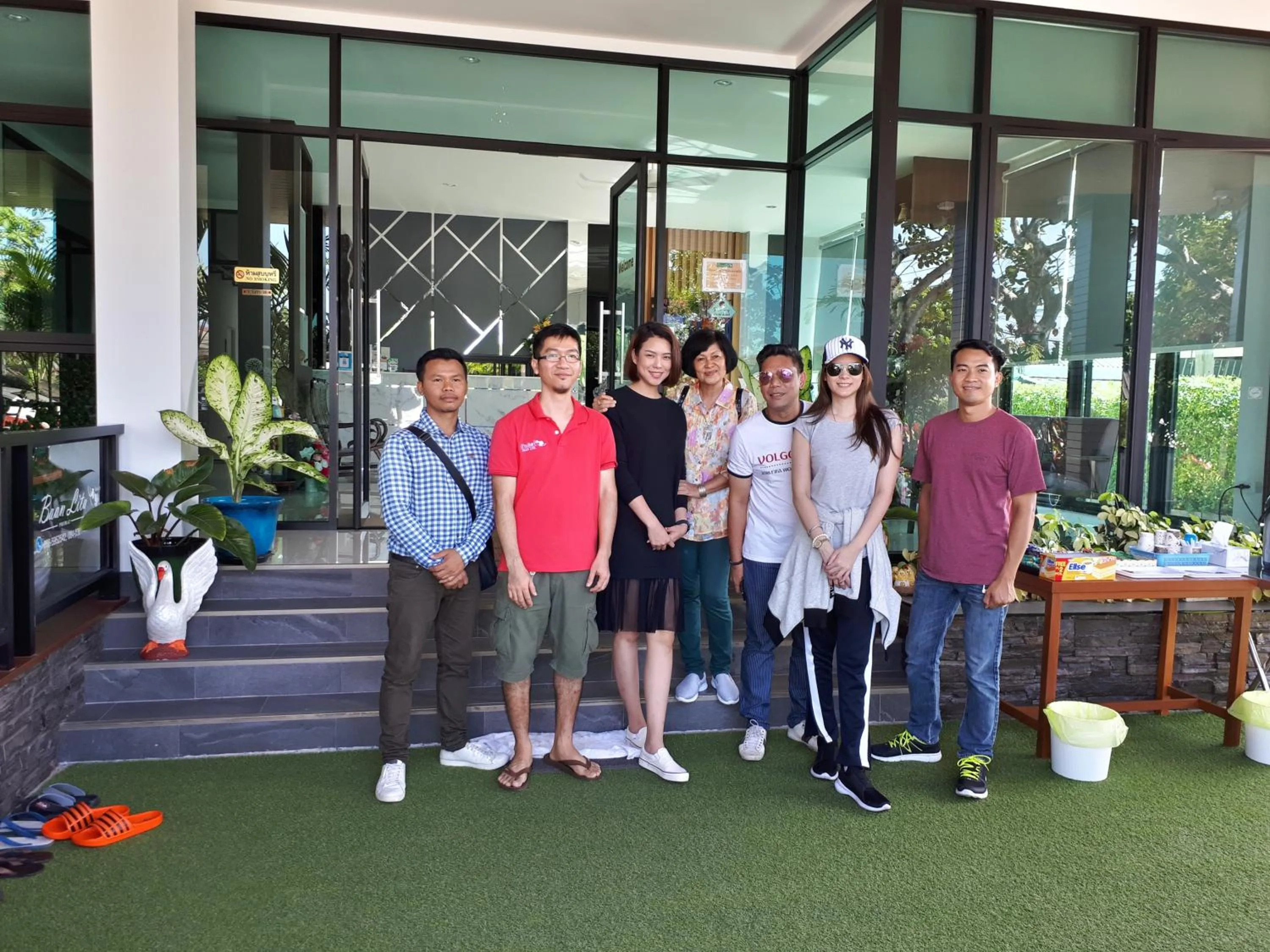 group of guests in Baan Lita