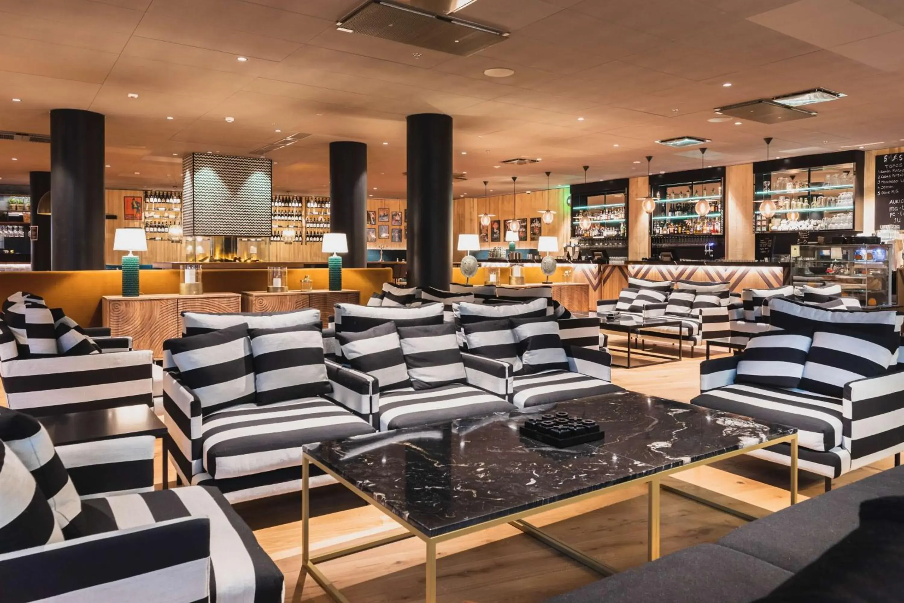 Restaurant/places to eat in Scandic Hamburger Börs Restaurant/places to eat in Scandic Hamburger Börs