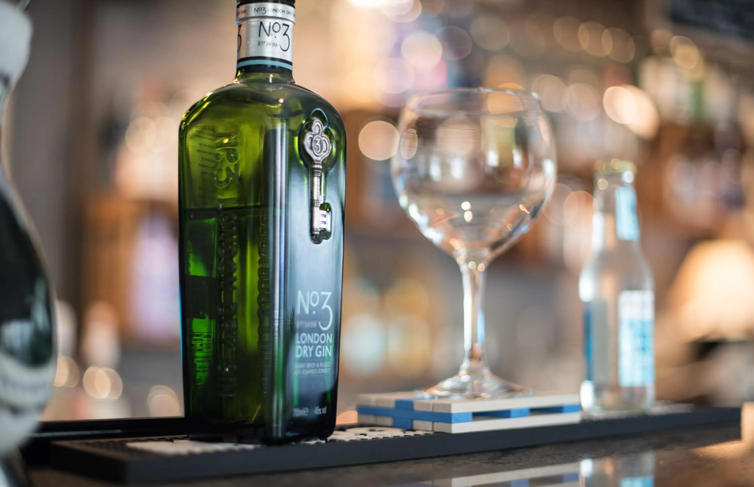 Alcoholic drinks in Hôtel de l'Ange