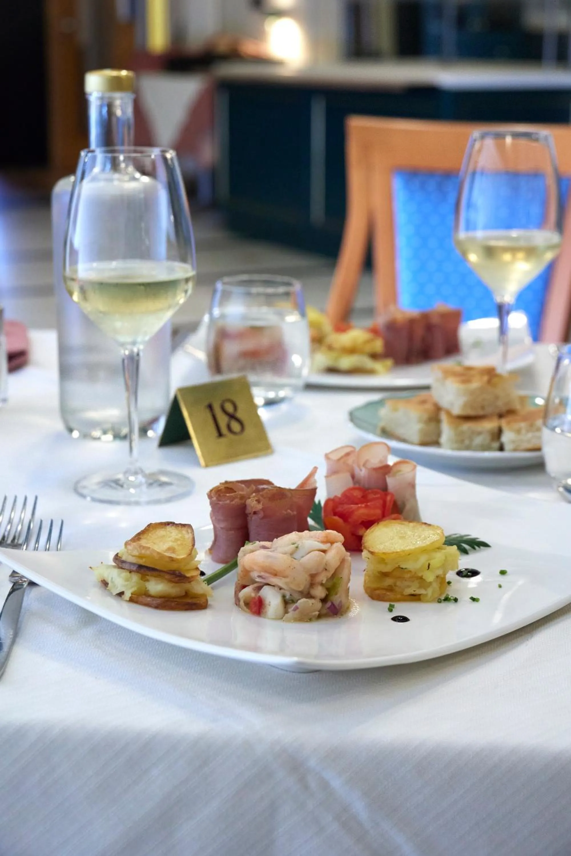 Food and drinks in Hotel Villa Adriana