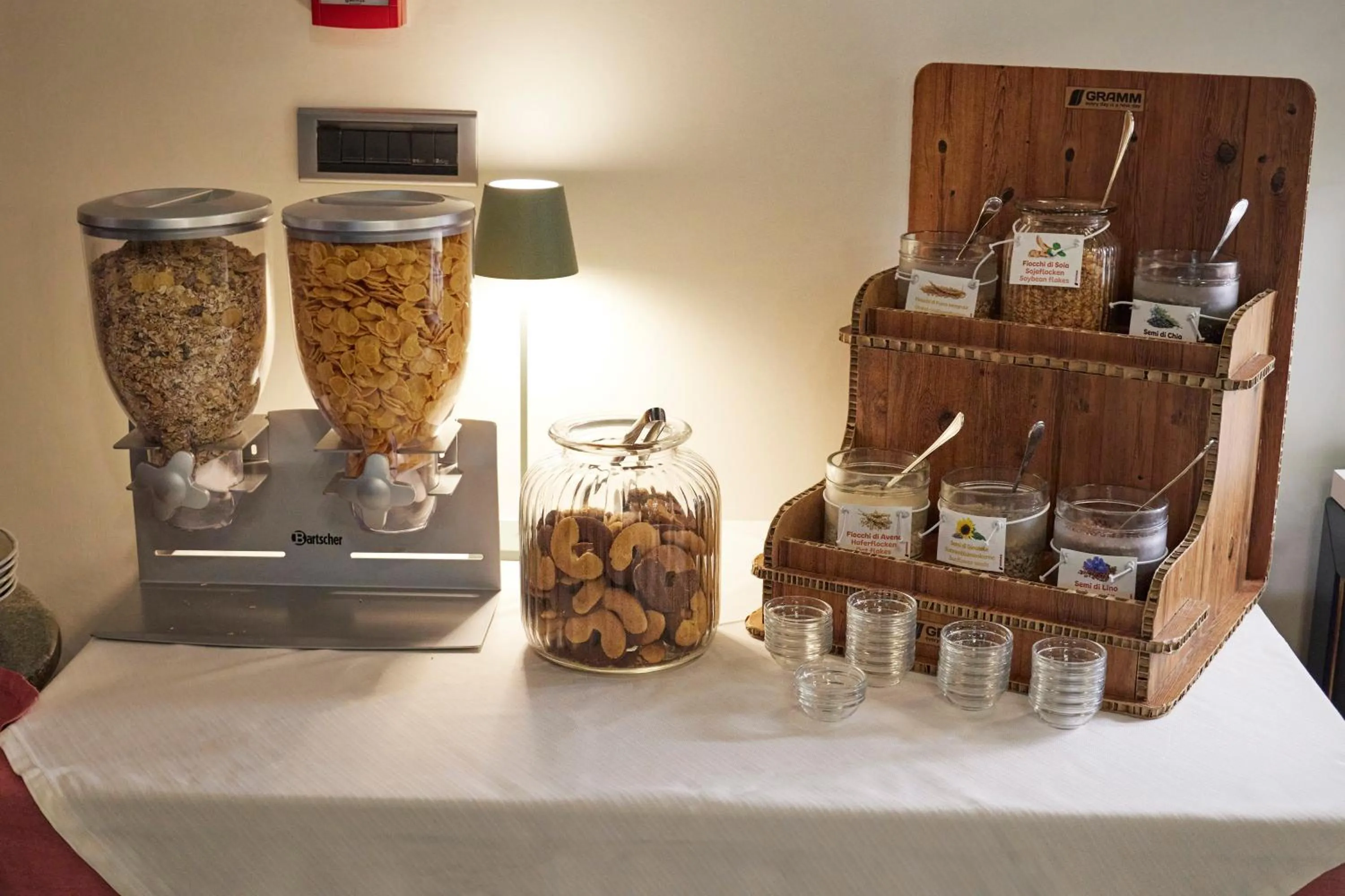 Buffet breakfast in Hotel Villa Adriana