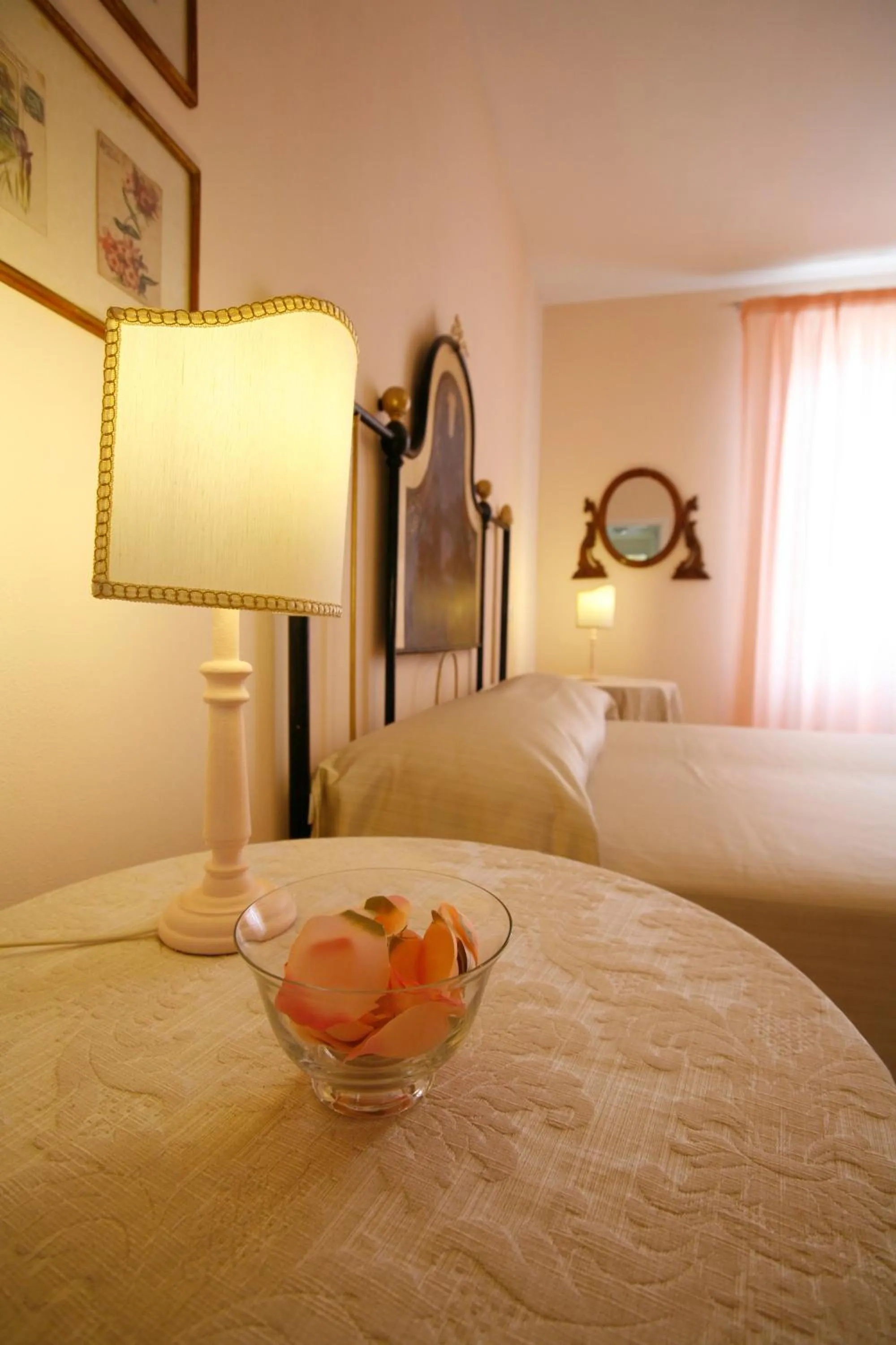 Decorative detail, Bed in Villa Amelia Rooms