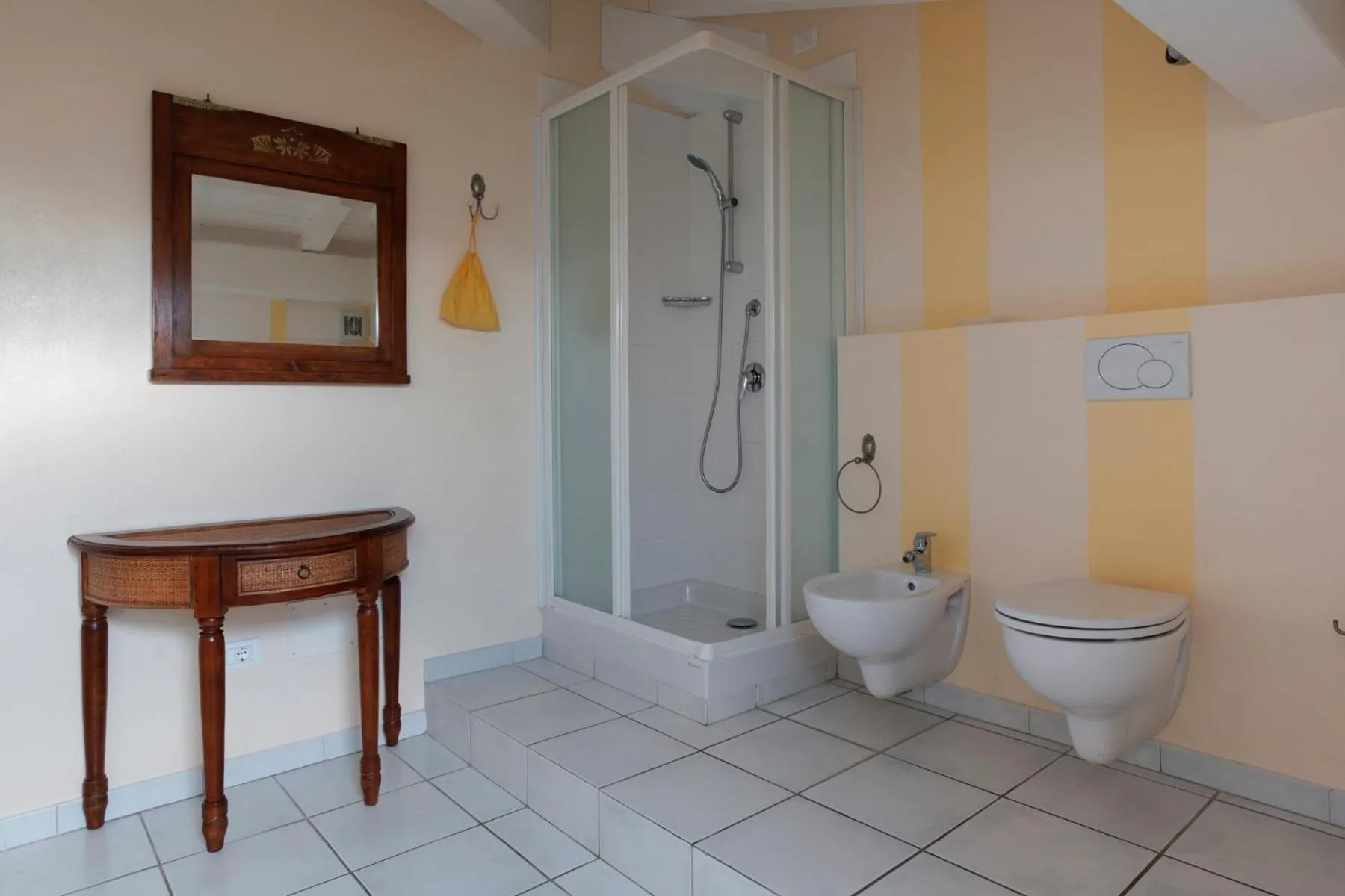 Shower in Villa Amelia Rooms