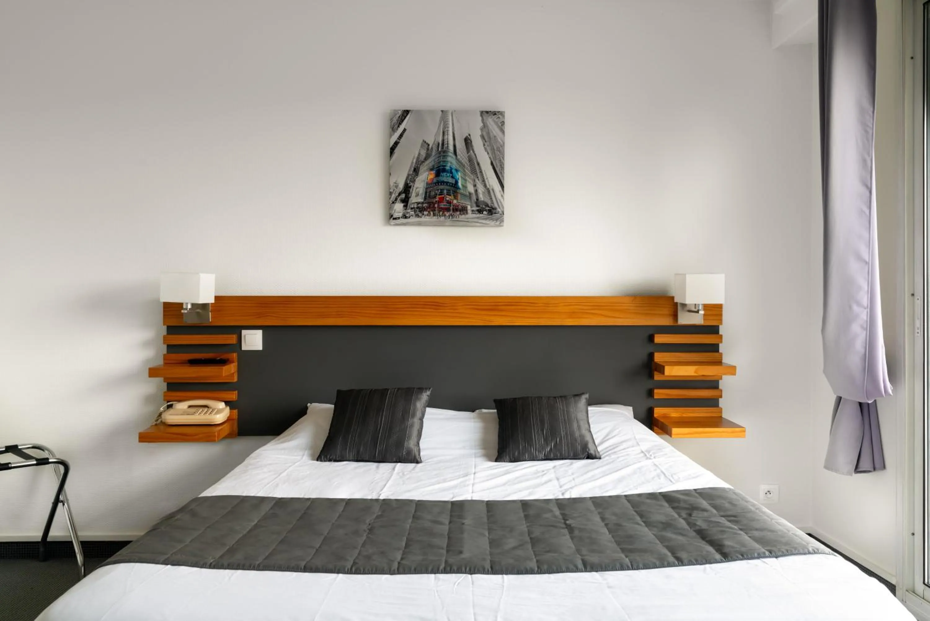 Bedroom, Bed in Abor Hôtel, Mont de Marsan