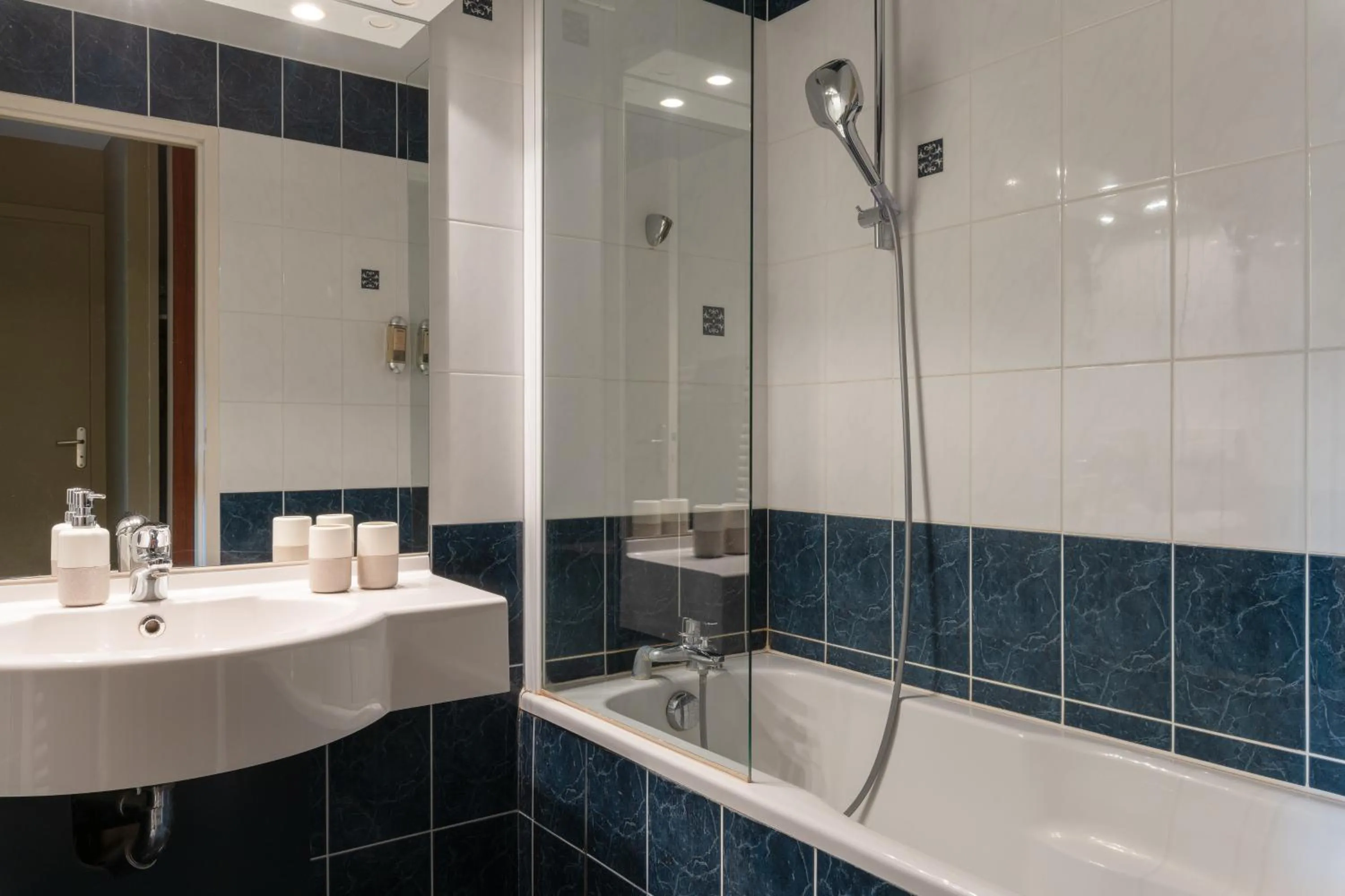 Bathroom in Le Moulin du Gastronome