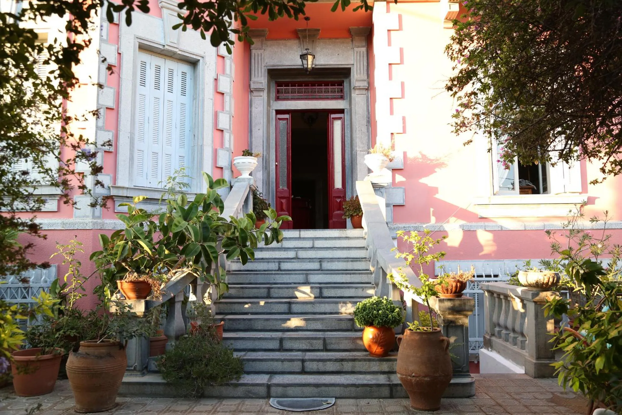 Facade/entrance in Villa Melina Hotel