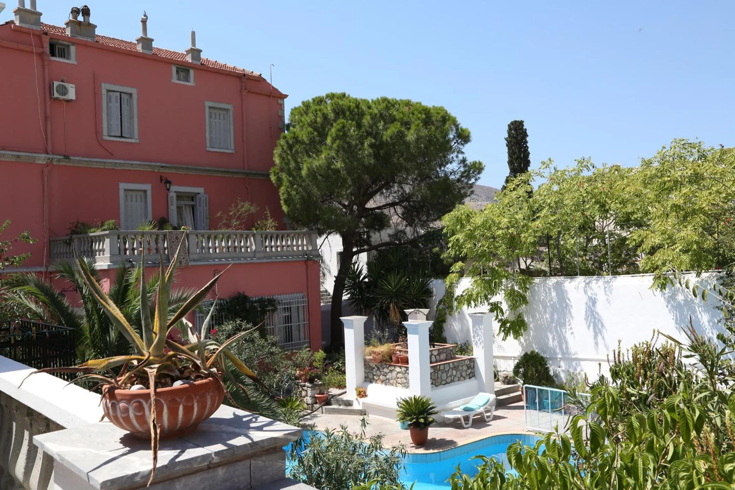 Property building in Villa Melina Hotel