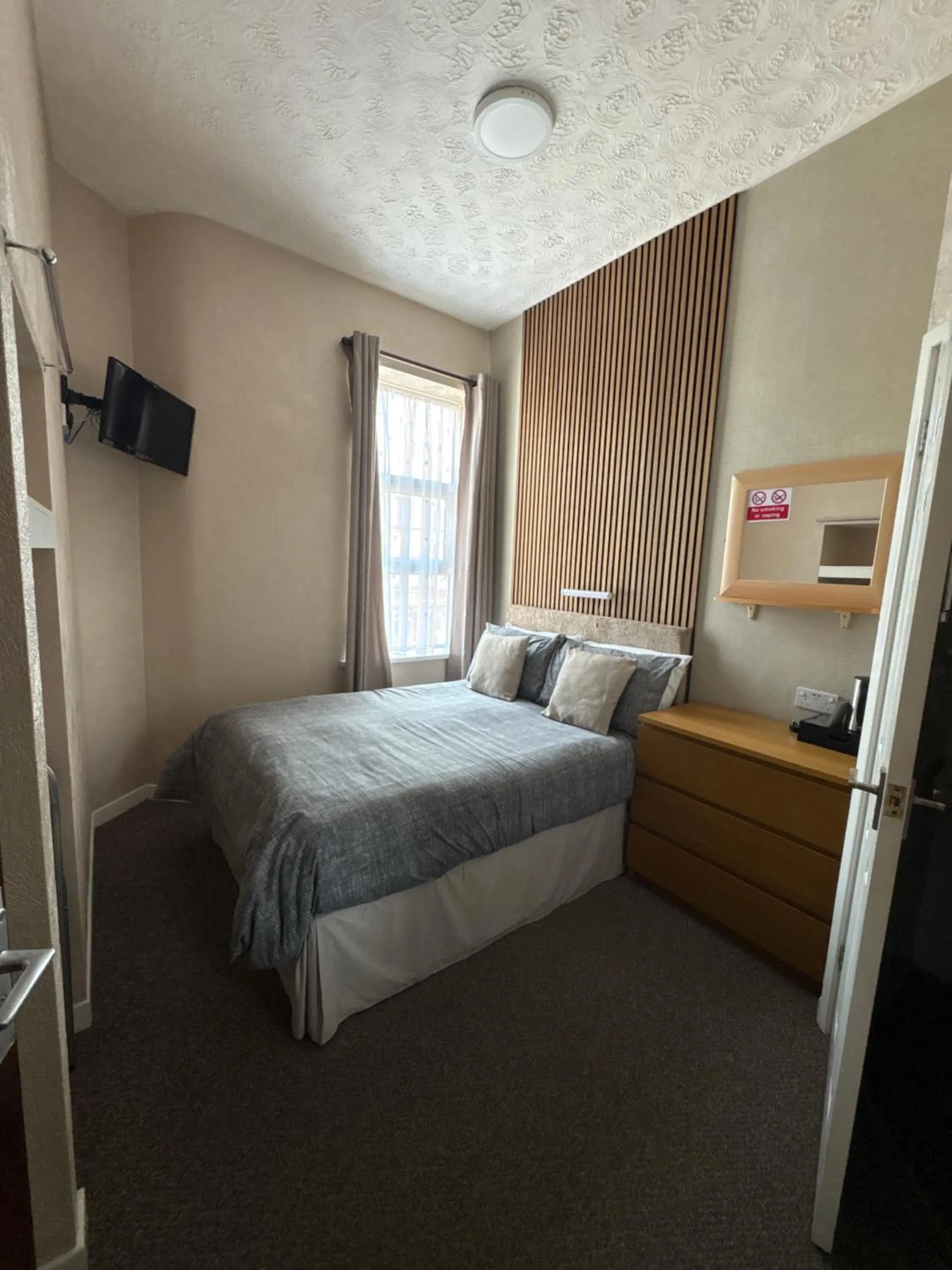 Bed in Clifton Private Hotel