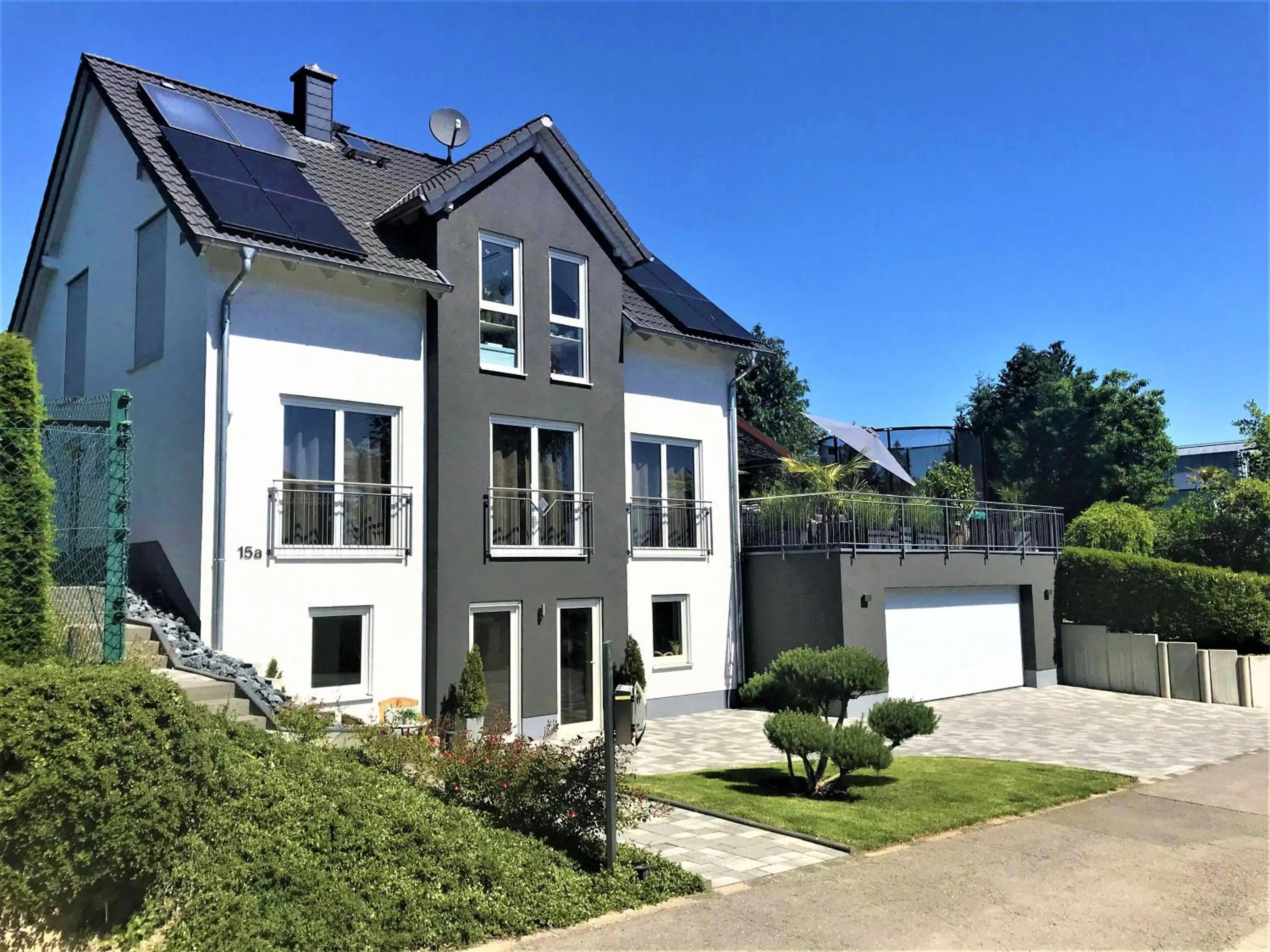 Property building in B&B Joy's