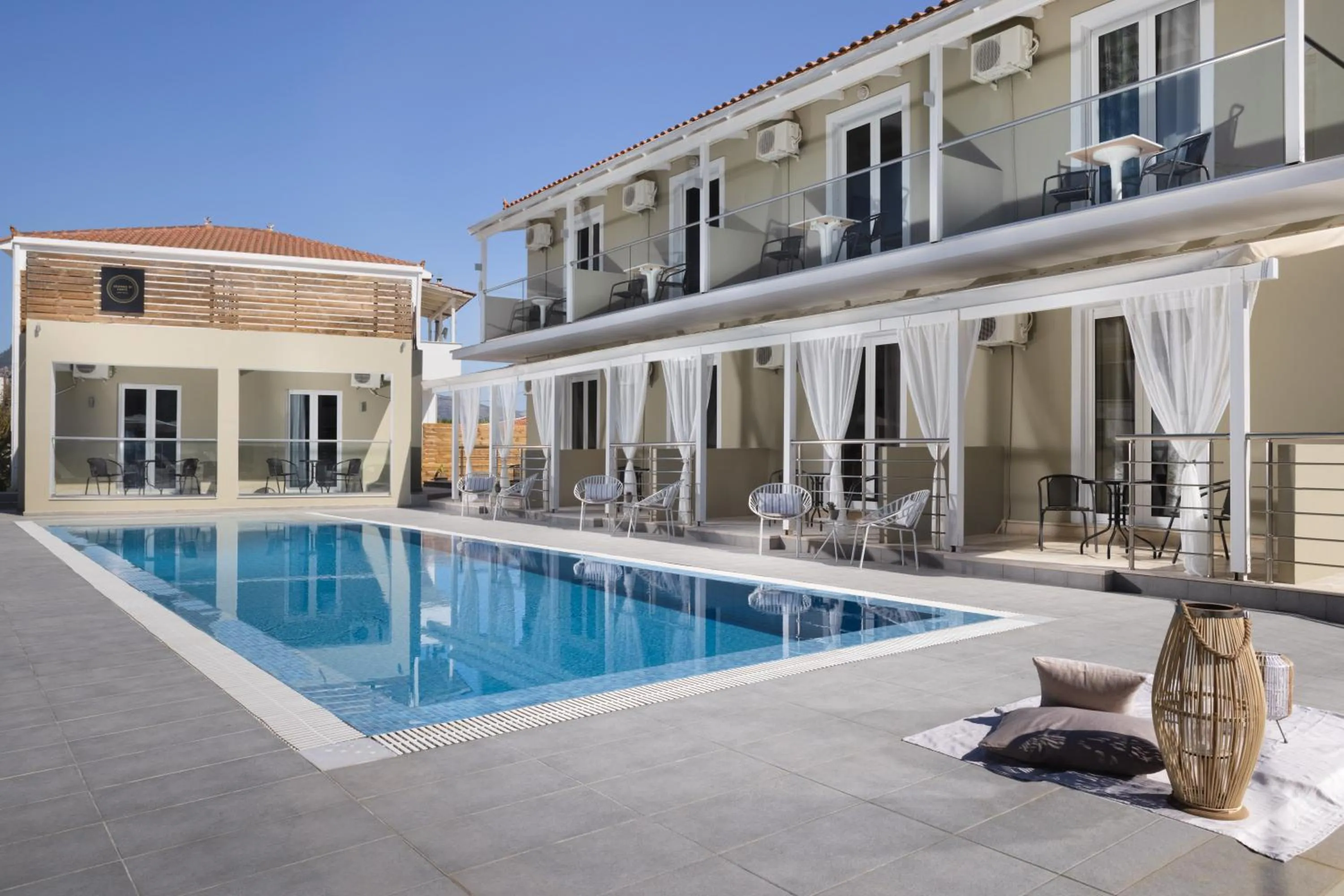 Property building in Adorno di Zante