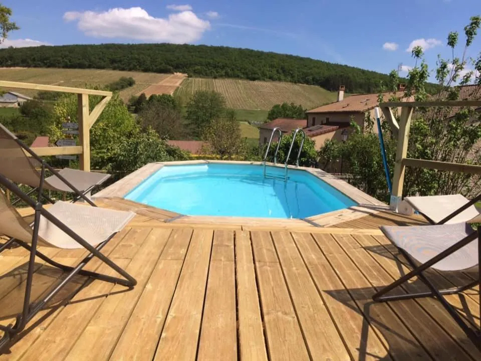 Pool view in Les Portails Bleus