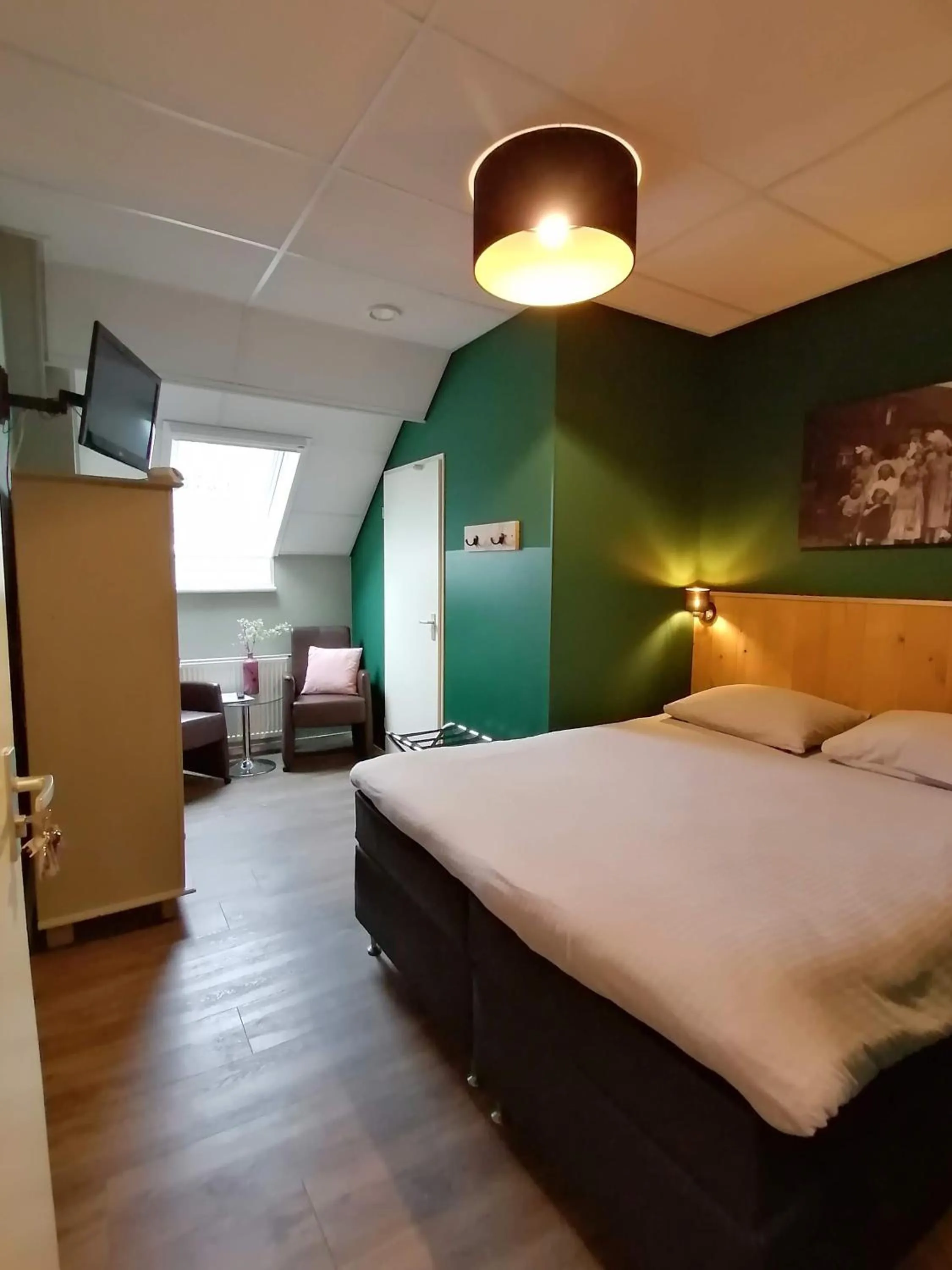 Bed in Hotel Lemmenhof