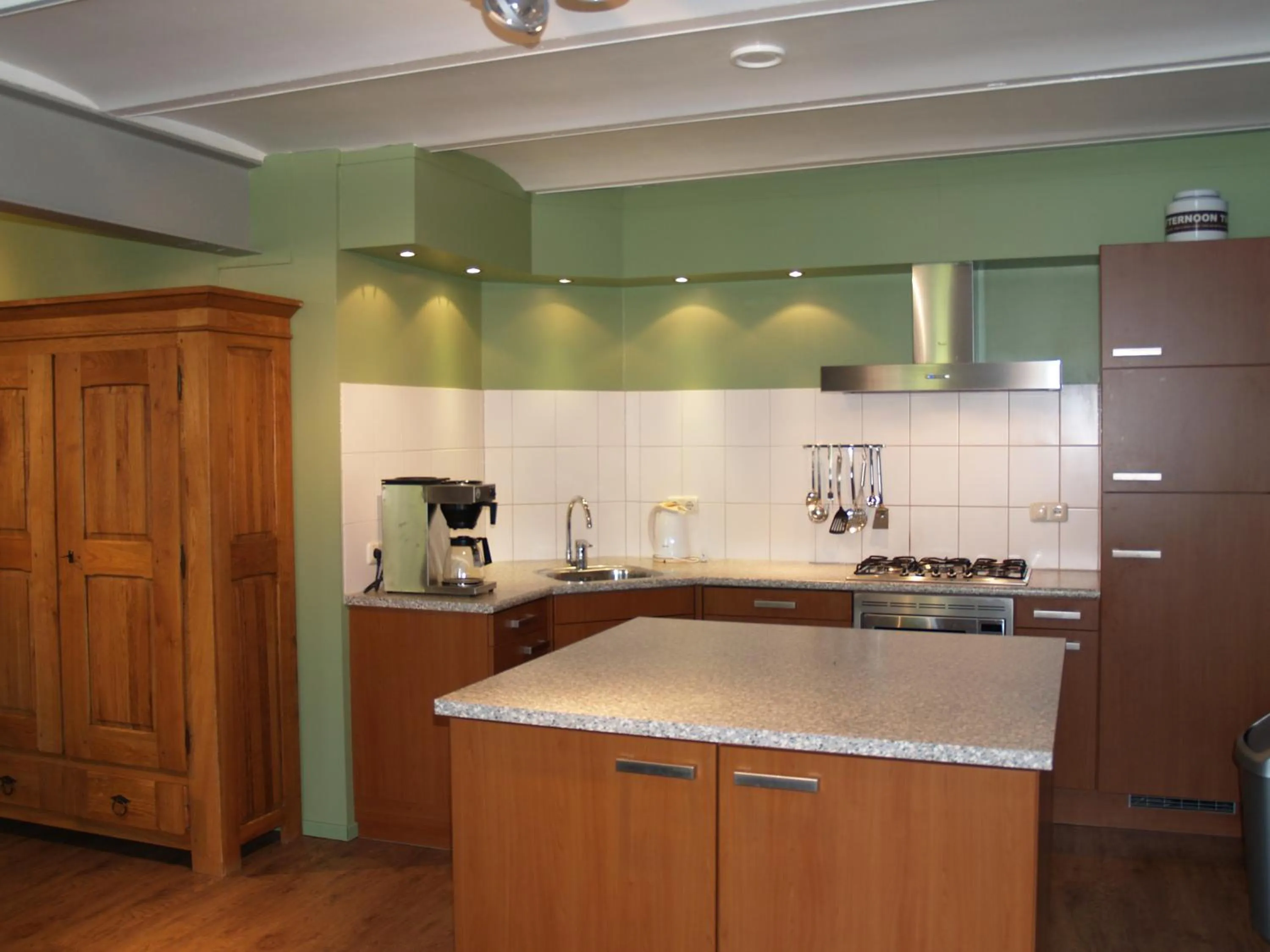 Communal kitchen in Hotel Lemmenhof