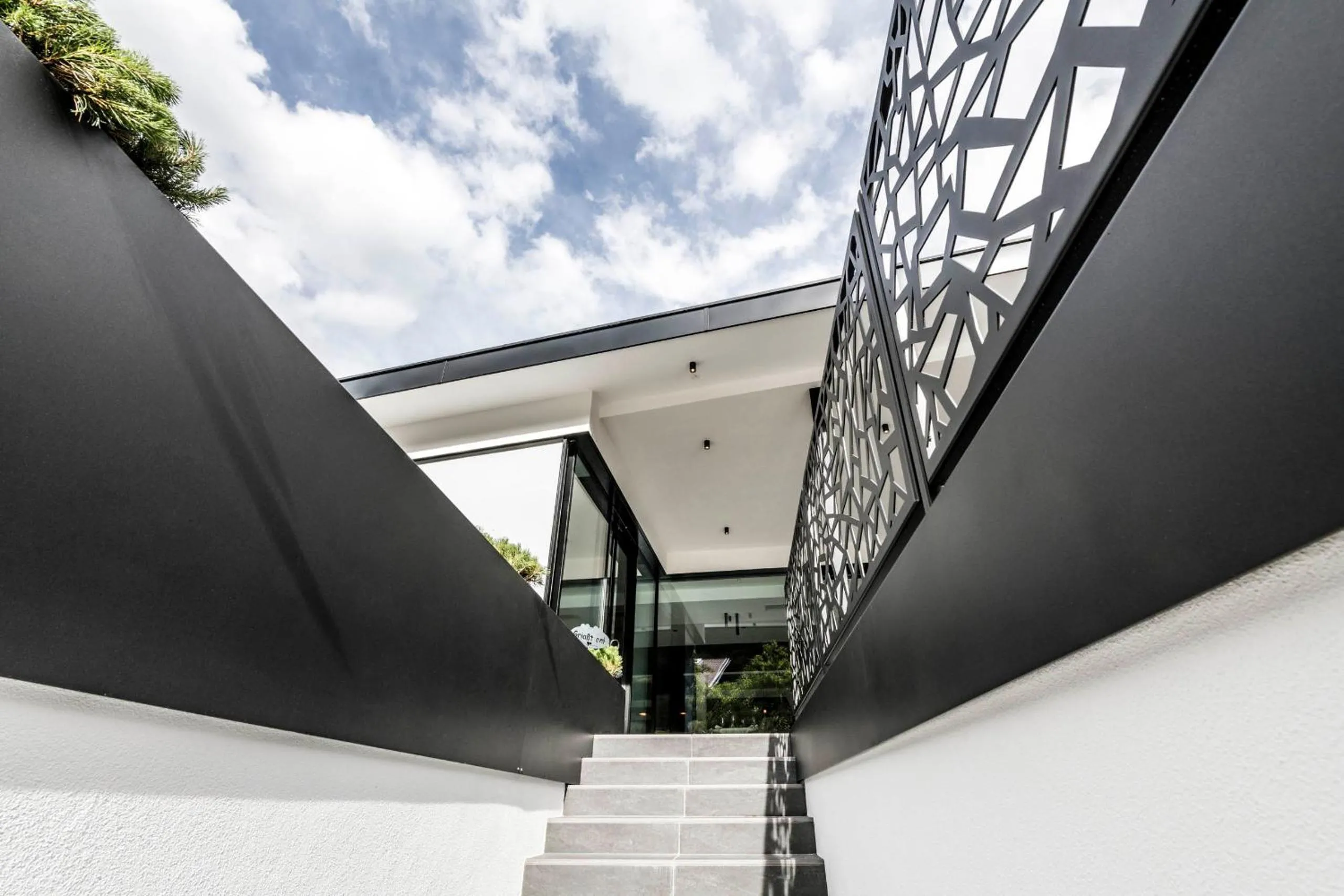 Facade/entrance in Der Mohrenwirt ****