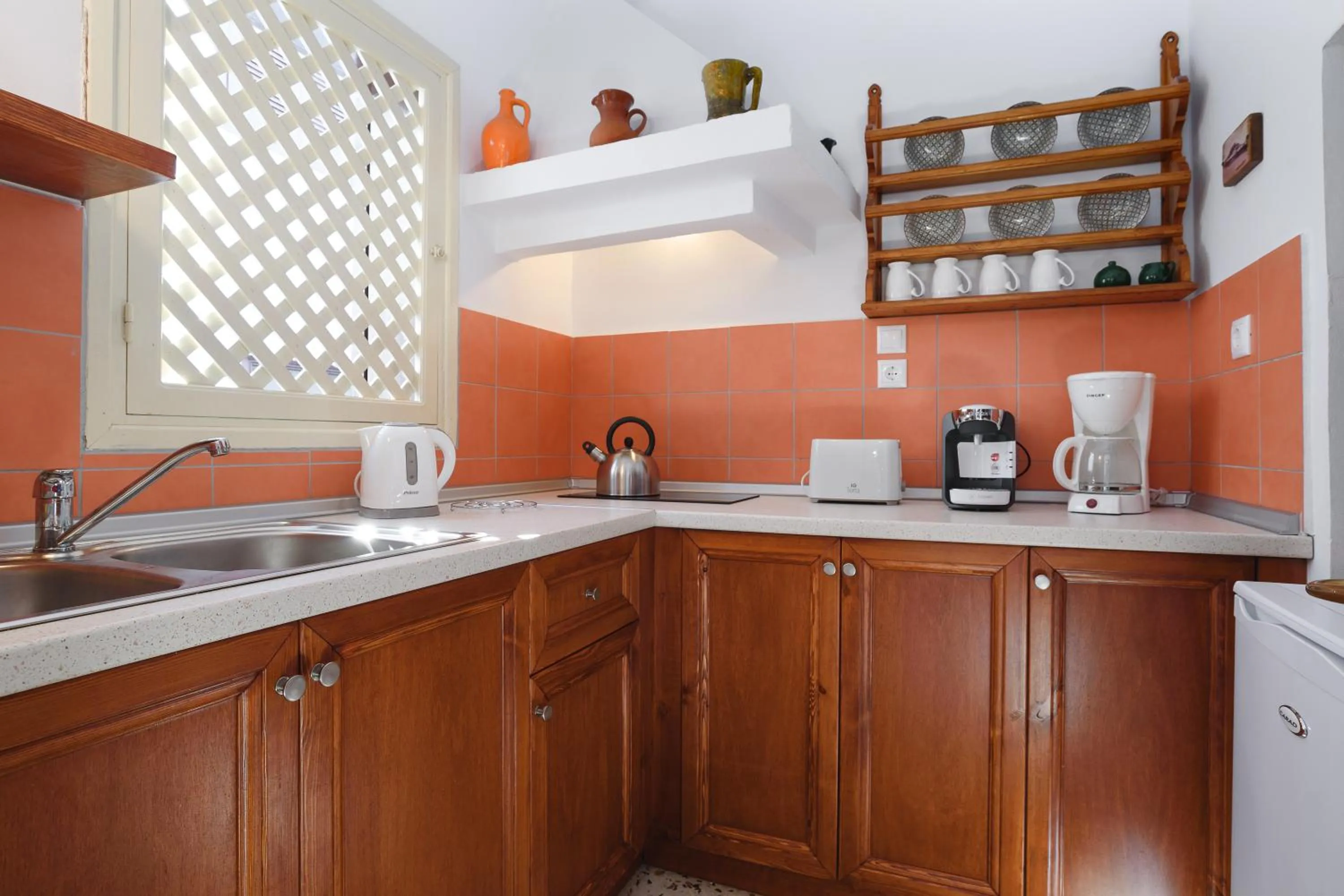 Coffee/tea facilities in Thea Villas and Suite