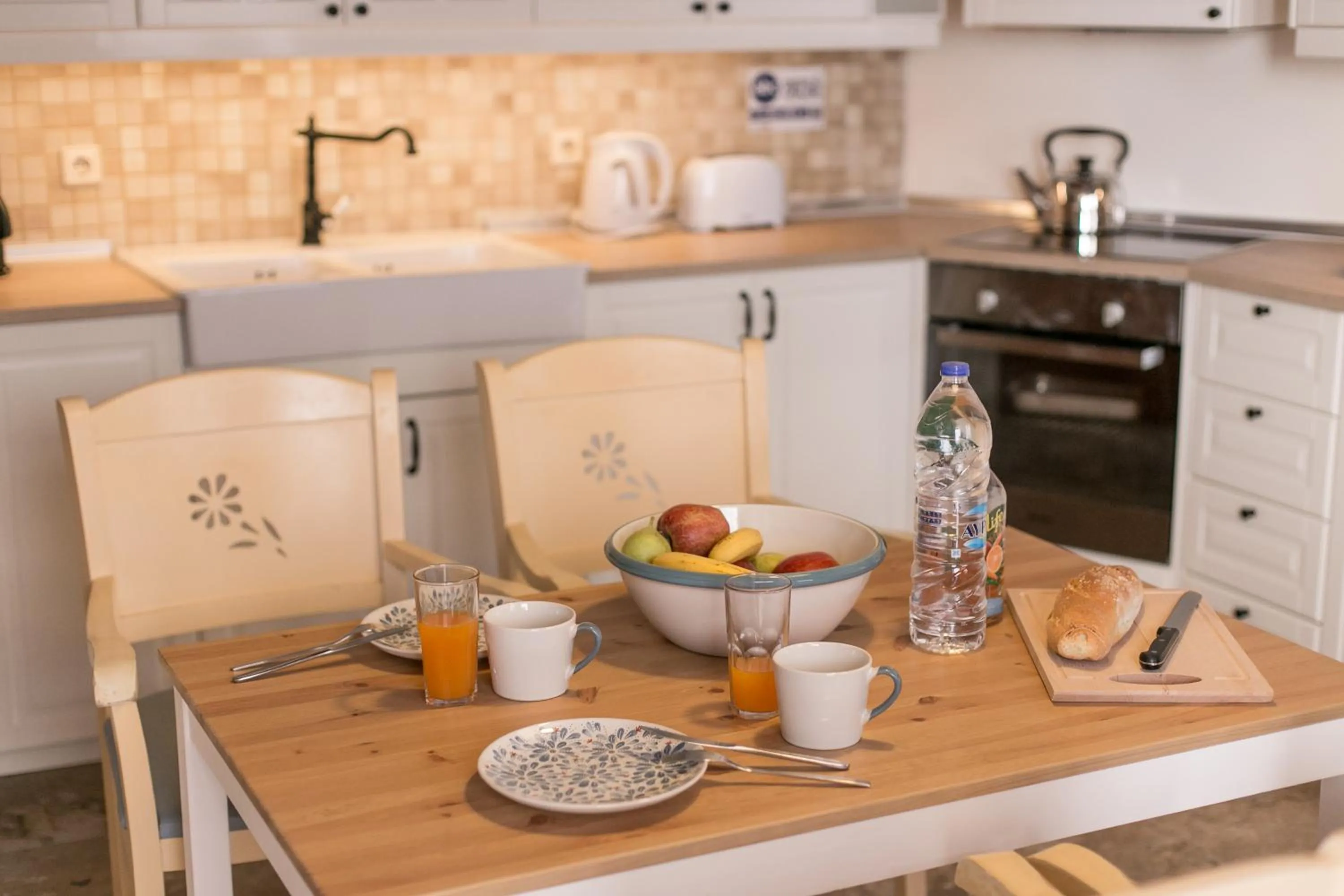 Coffee/tea facilities in Thea Villas and Suite