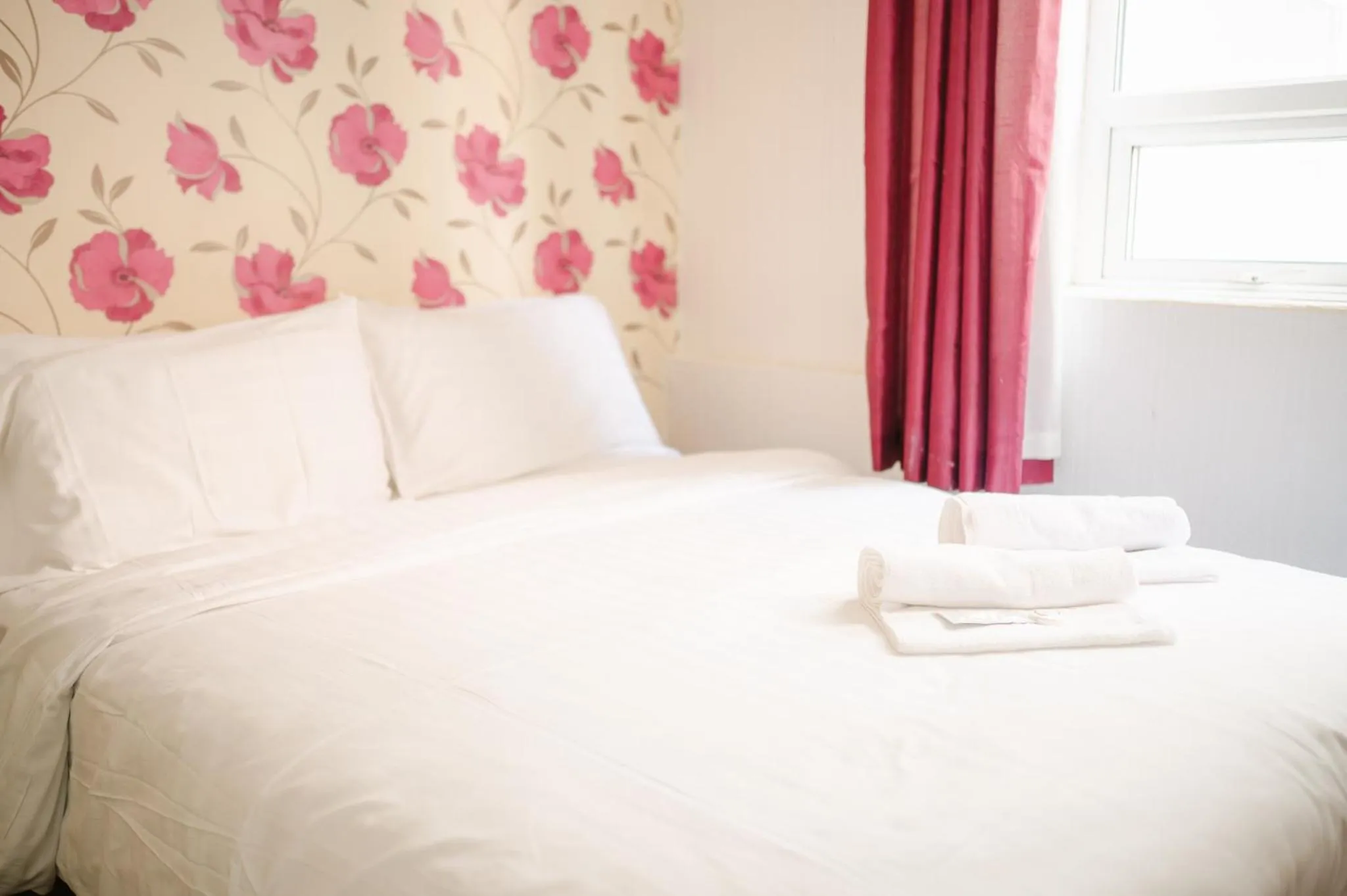 Bedroom in The Chimes on the Sea