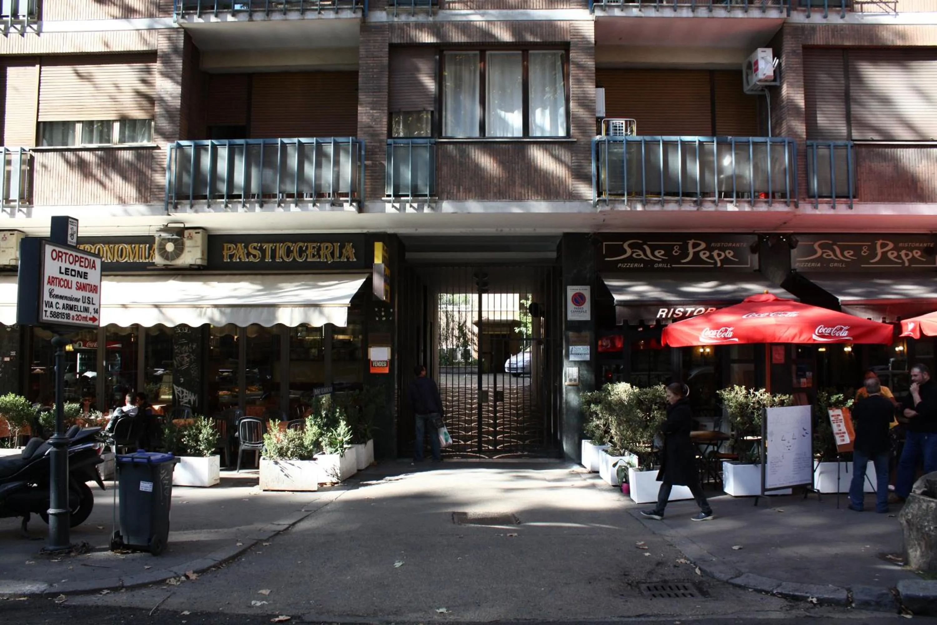 Facade/entrance in Trastevere Rooms