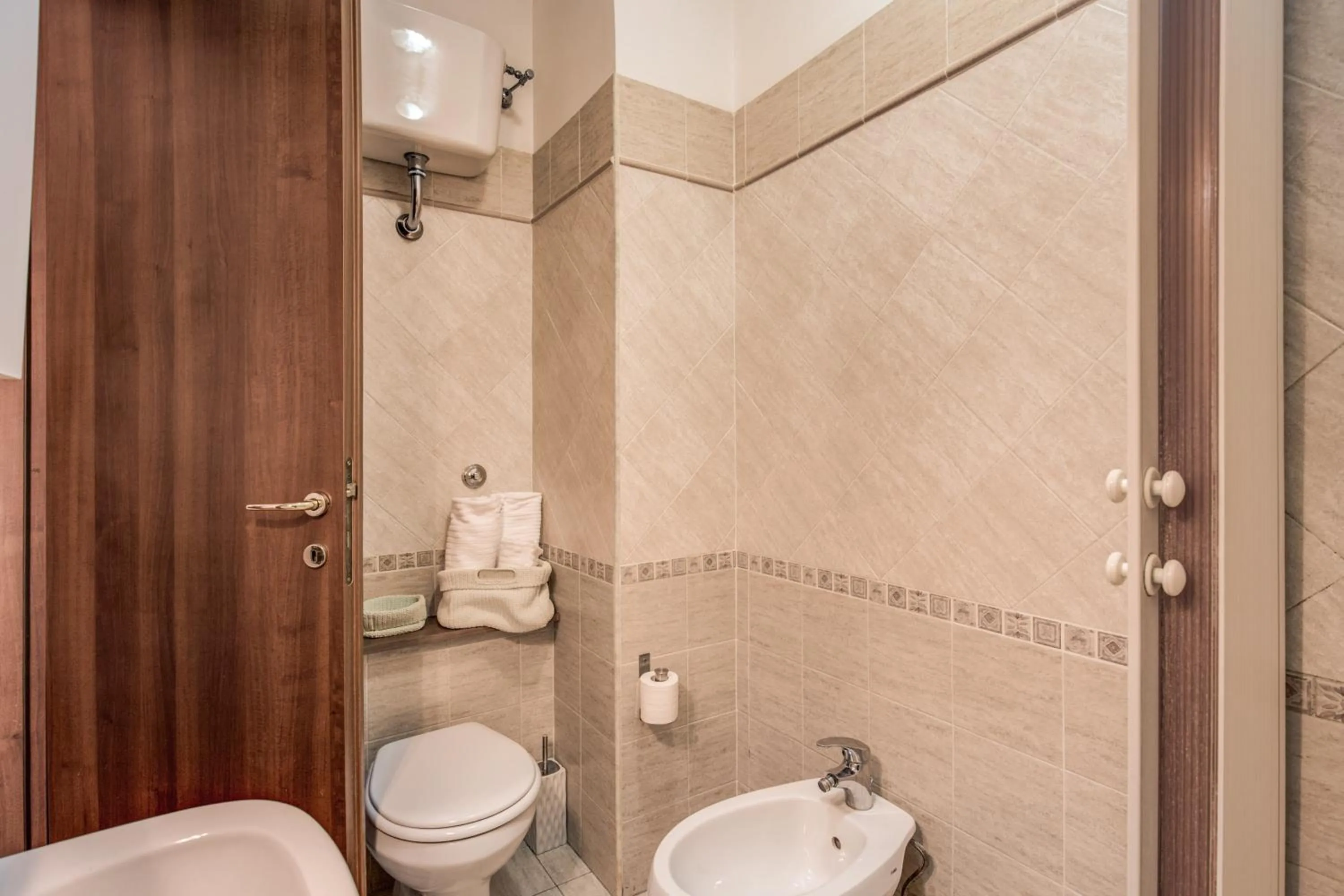 Bathroom in Trastevere Rooms