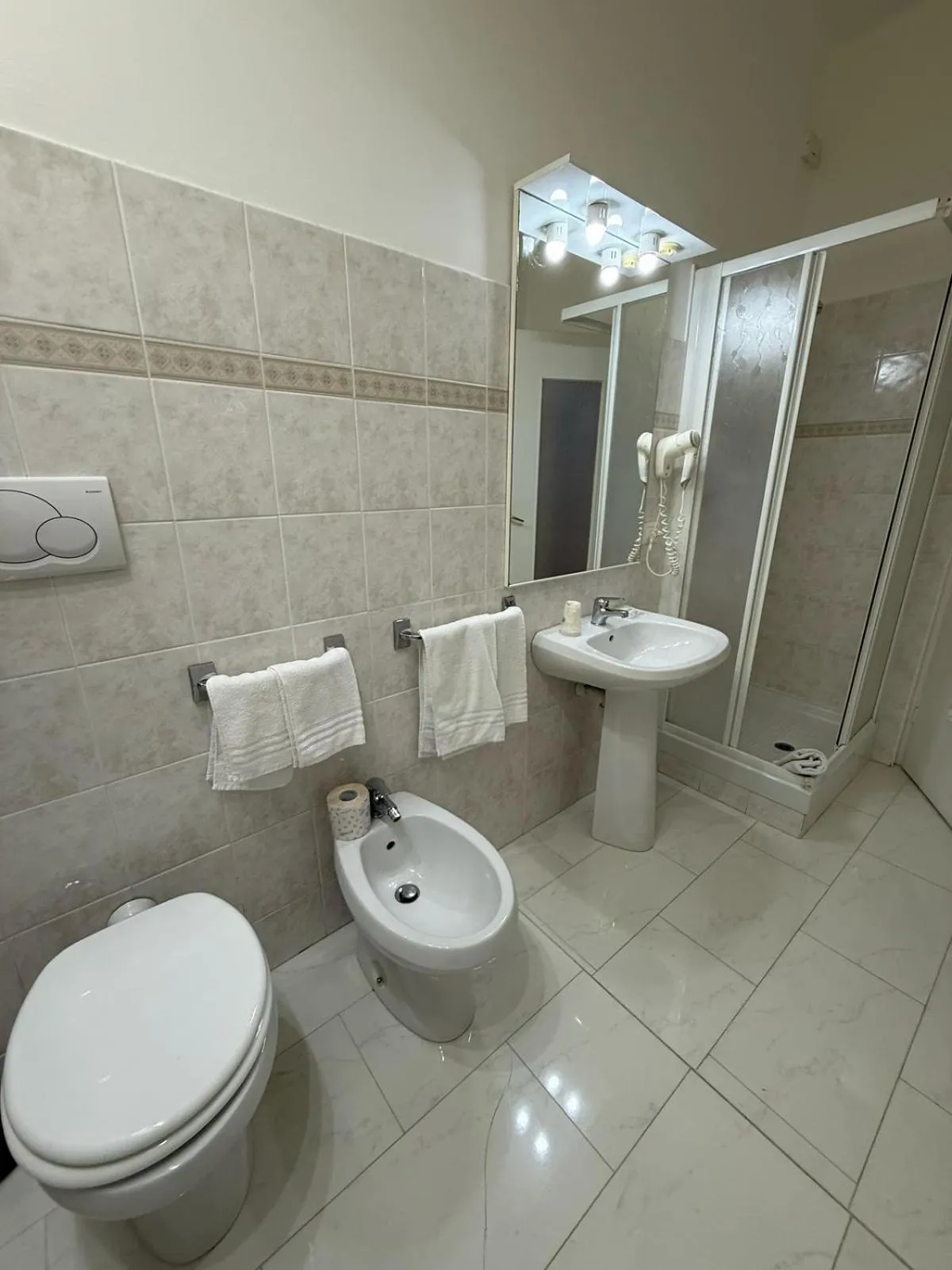 Shower in Via Palazzo Sanremo