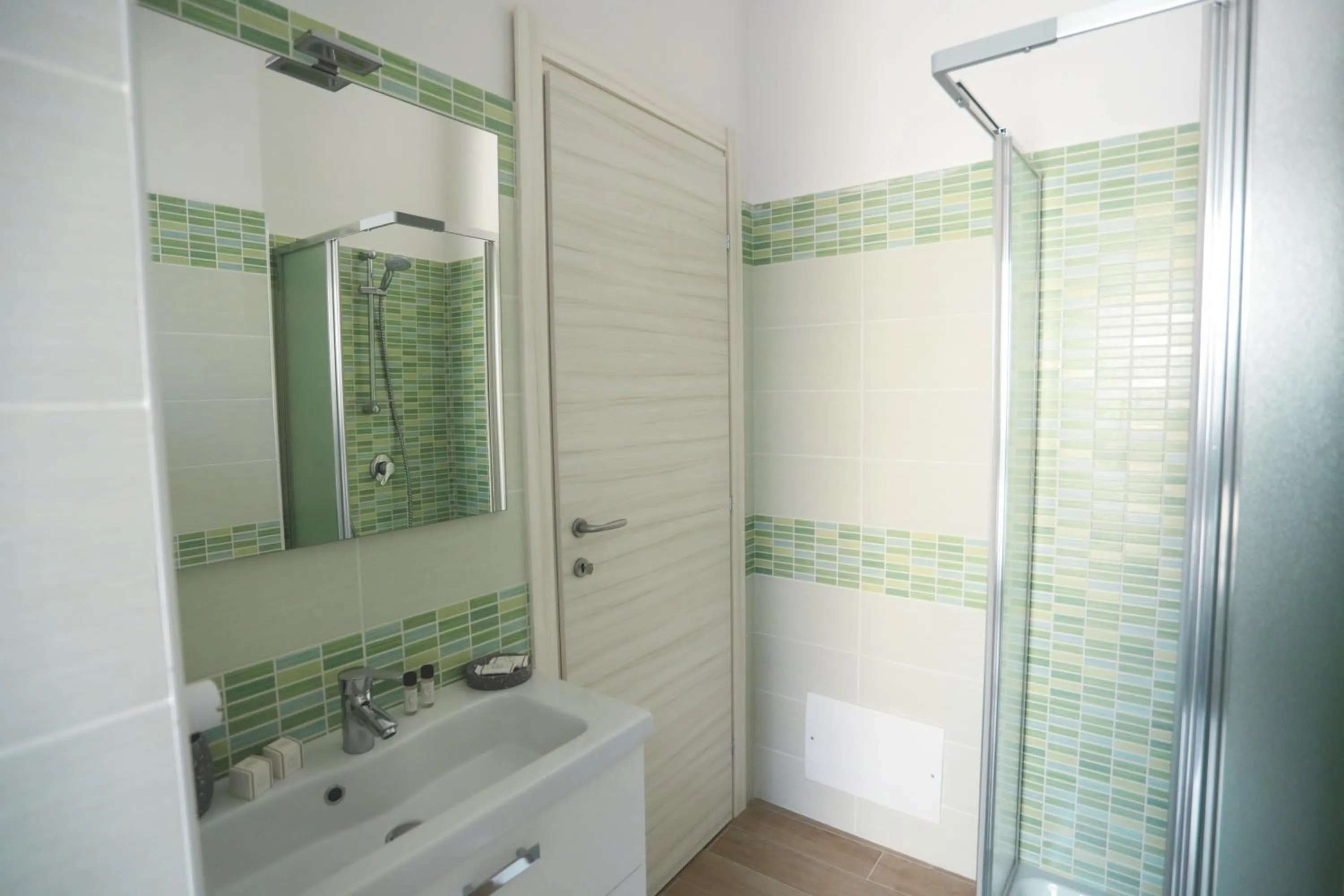 Il Viaggiatore Via Rimini Serapo