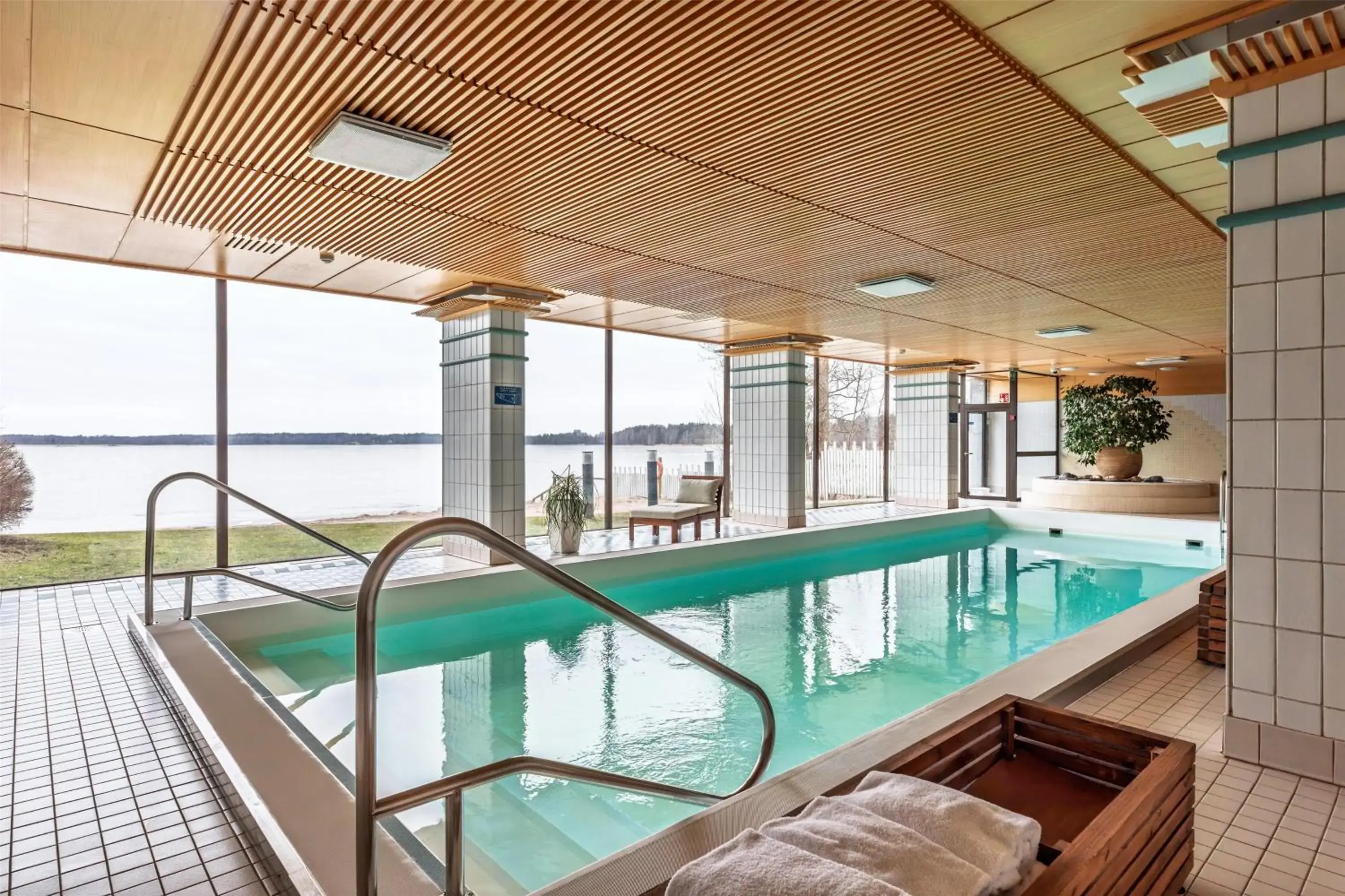 Pool view in Hilton Helsinki Kalastajatorppa Pool view in Hilton Helsinki Kalastajatorppa