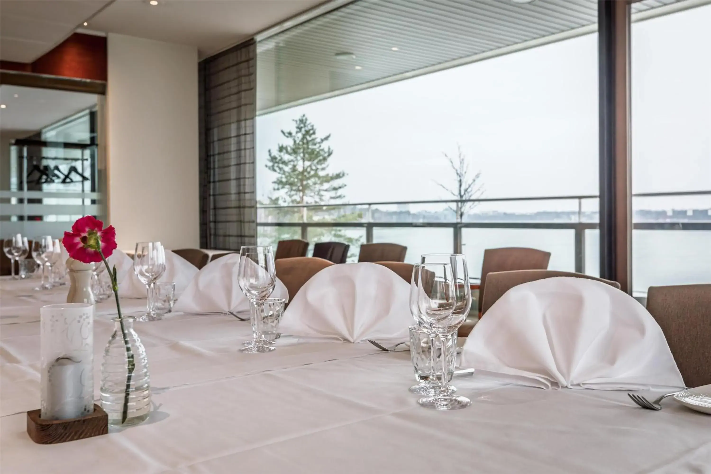 Restaurant/places to eat in Hilton Helsinki Kalastajatorppa Restaurant/places to eat in Hilton Helsinki Kalastajatorppa