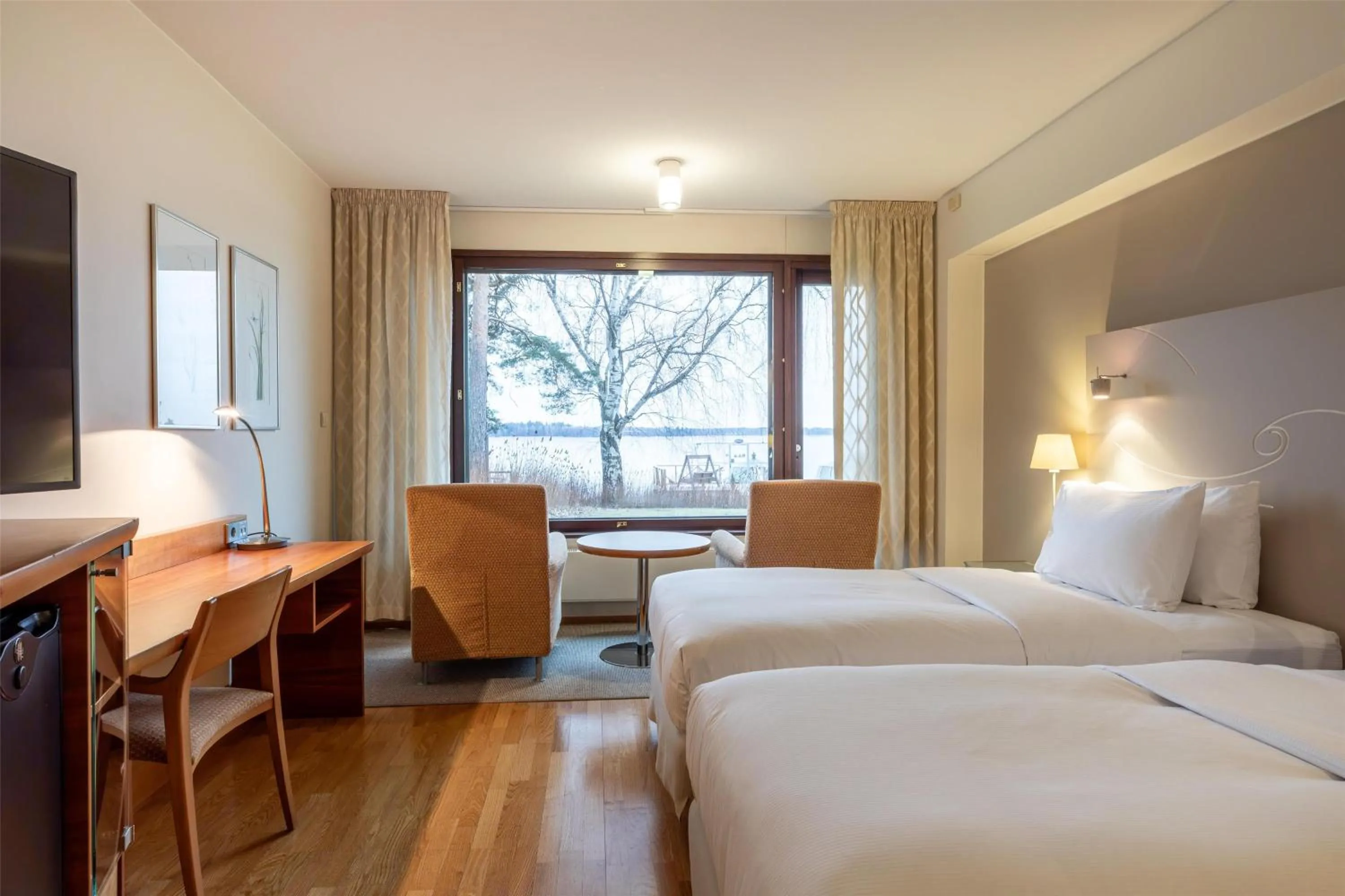 Bedroom, Bed in Hilton Helsinki Kalastajatorppa