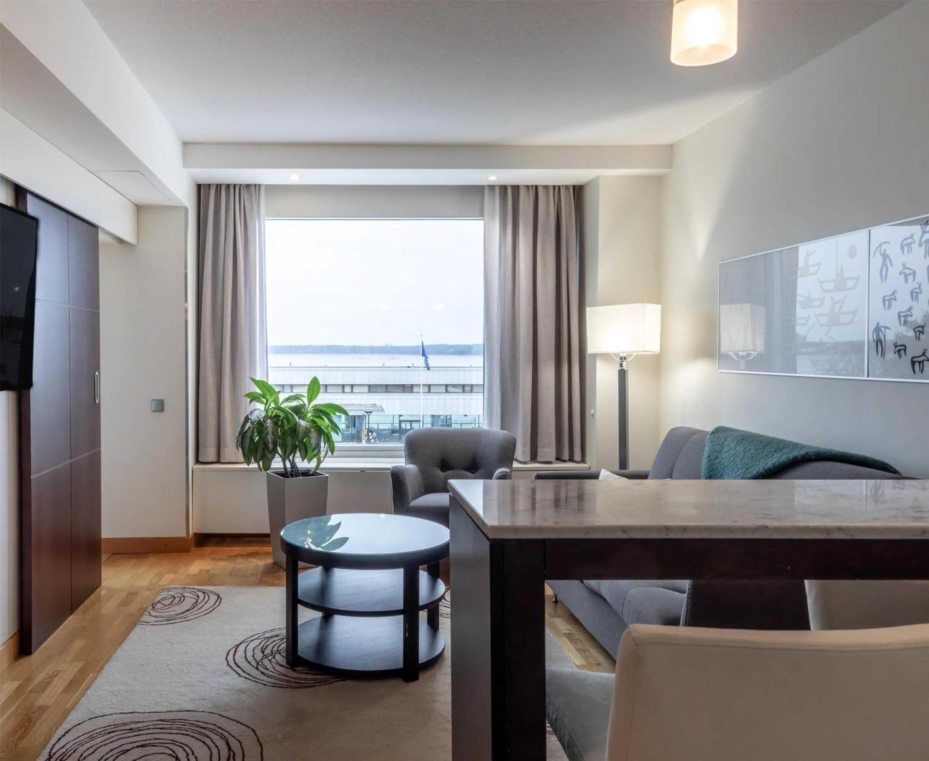 Living room in Hilton Helsinki Kalastajatorppa