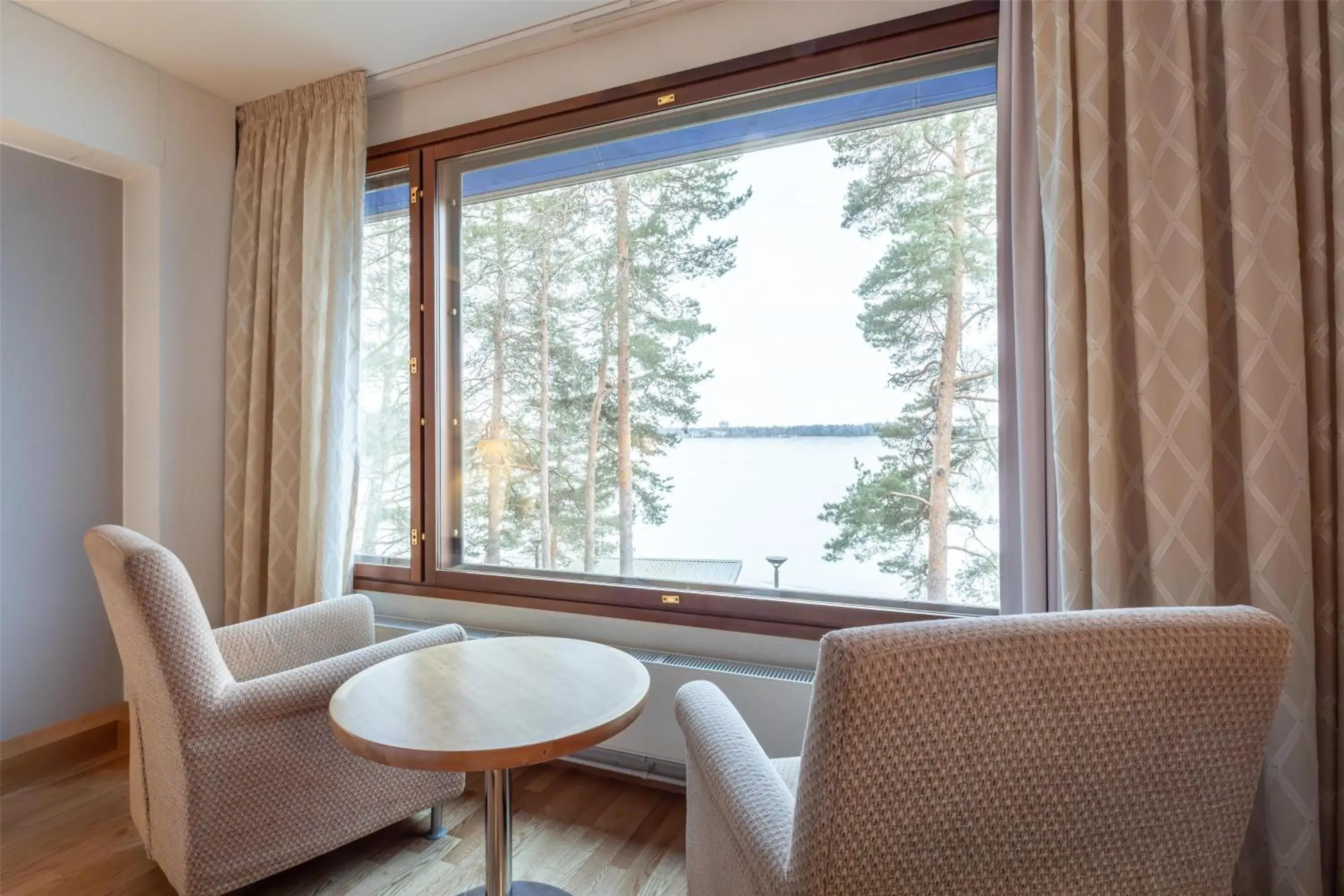 Deluxe Twin Room with Sea View in Hilton Helsinki Kalastajatorppa Deluxe Twin Room with Sea View in Hilton Helsinki Kalastajatorppa