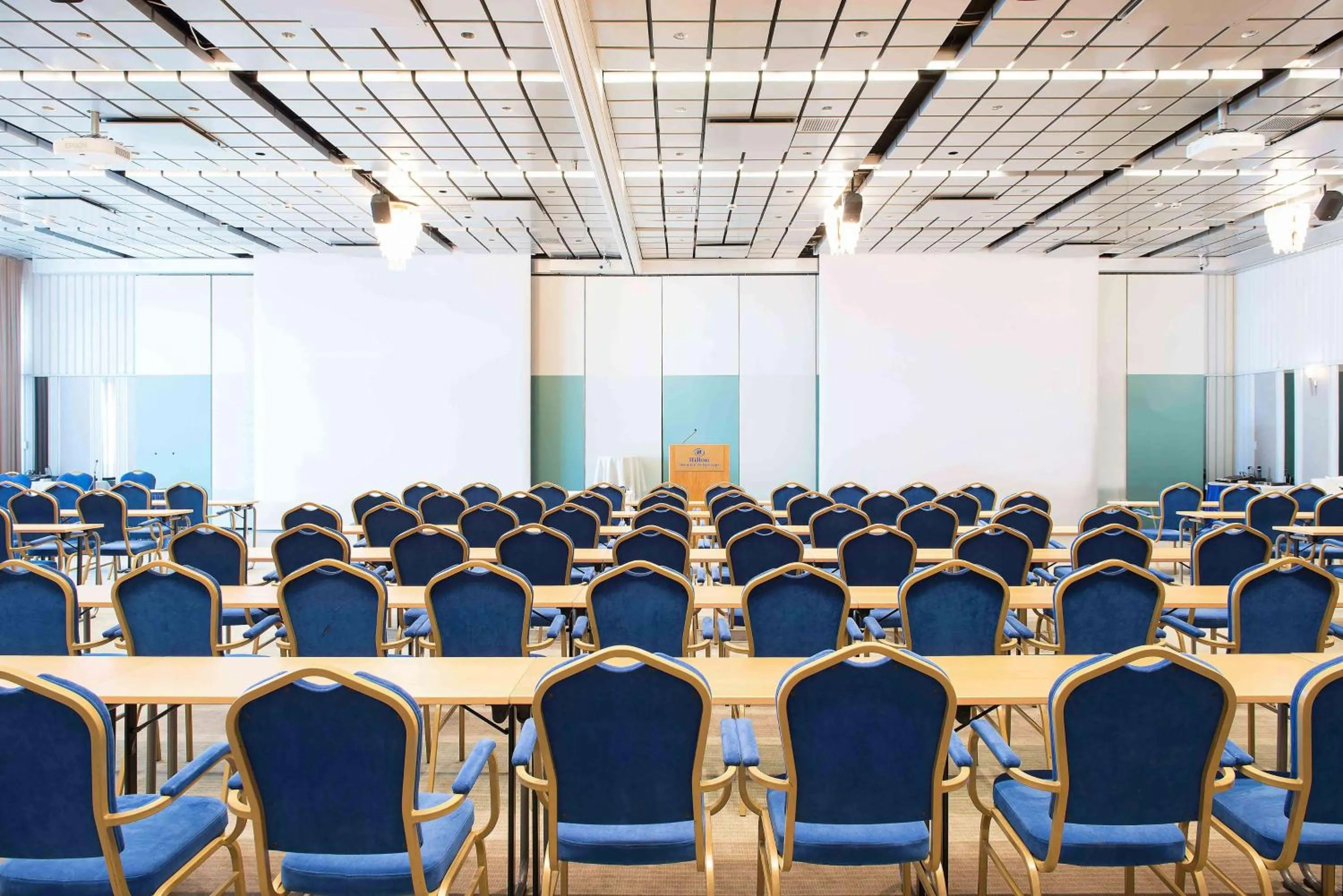Meeting/conference room in Hilton Helsinki Kalastajatorppa