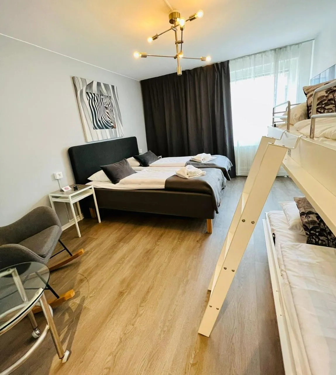 Property building, Bed in Palm Tree Hotel, Best Western Signature Collection