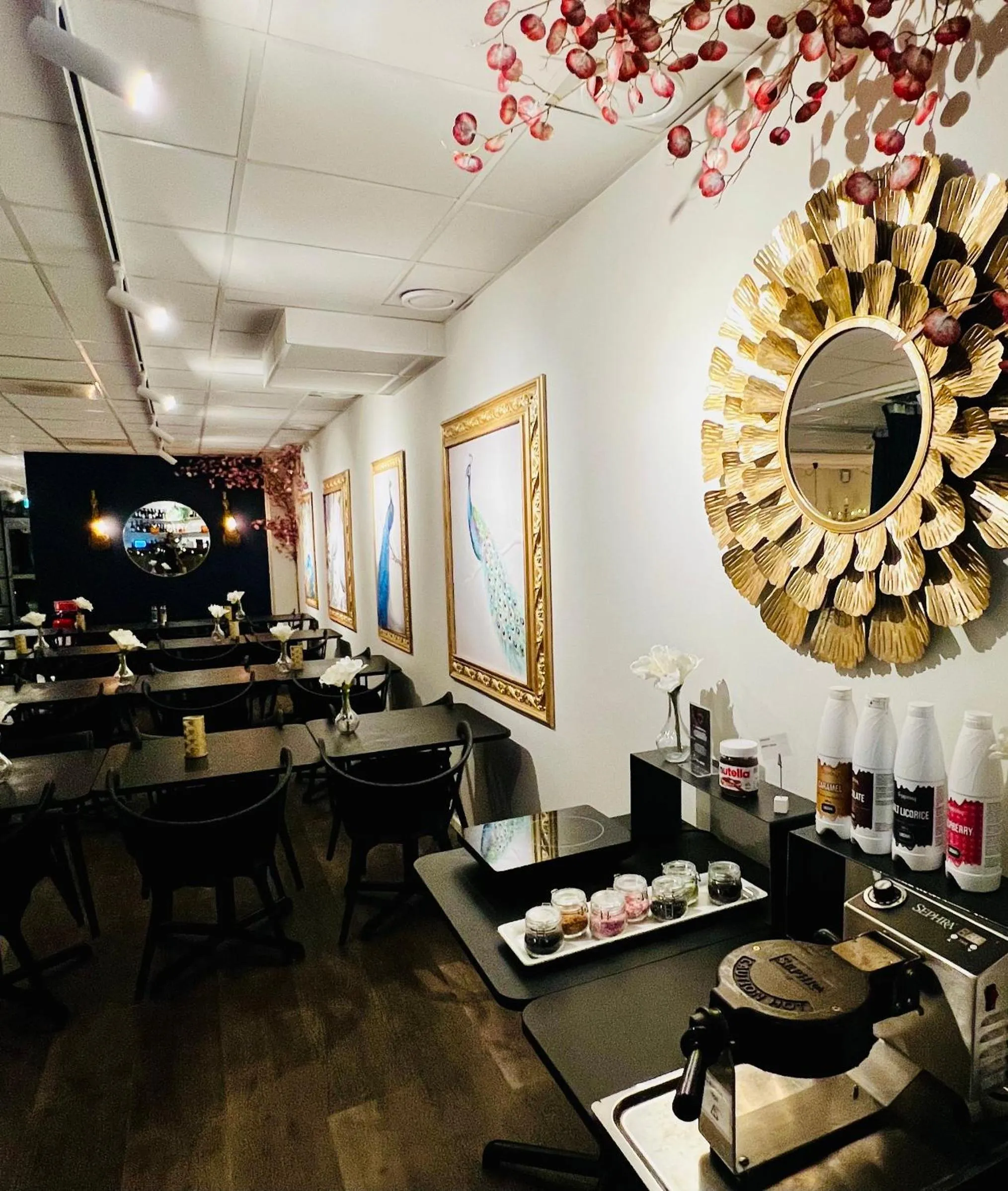 Restaurant/places to eat in Palm Tree Hotel, Best Western Signature Collection