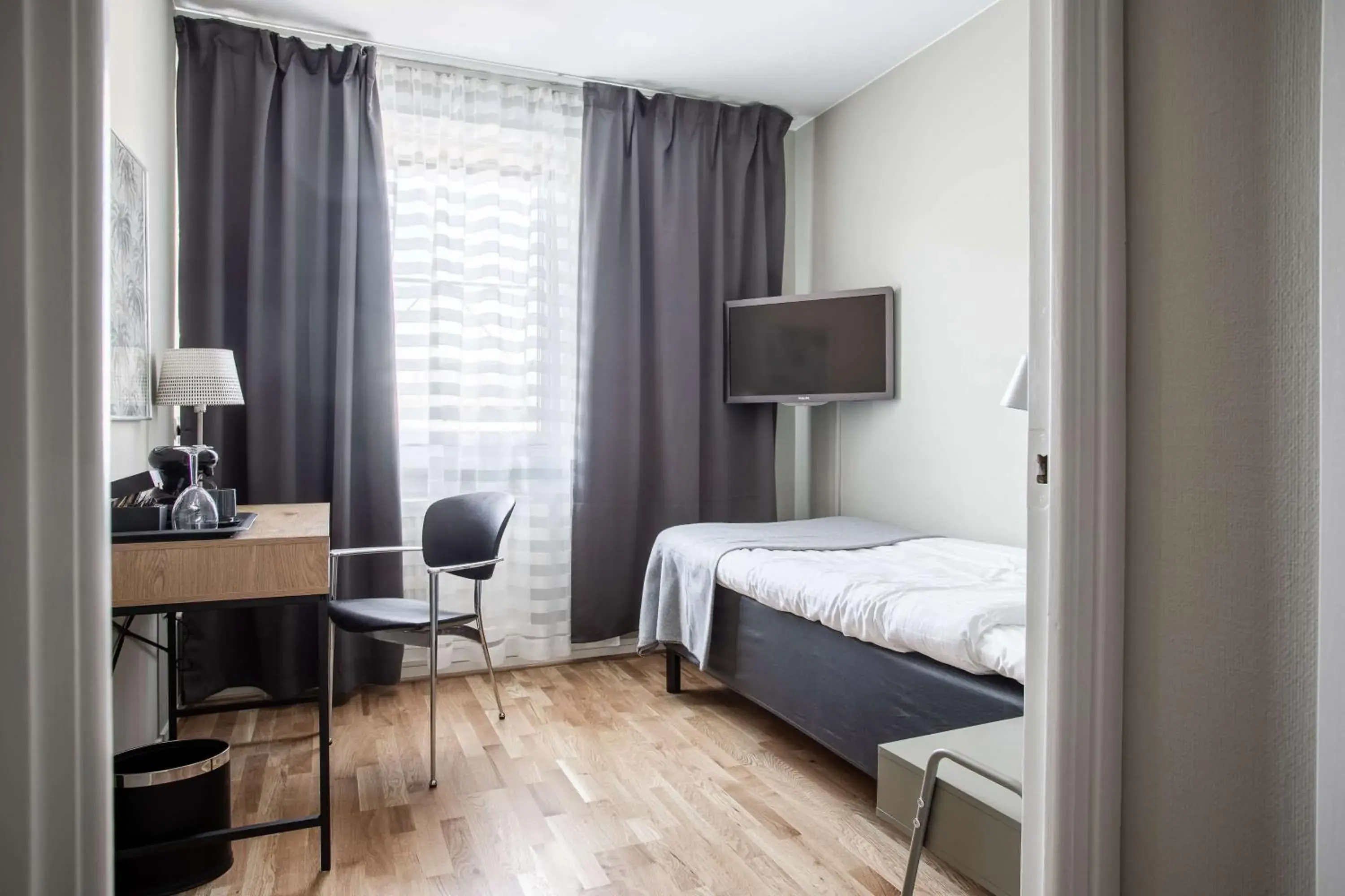 Photo of the whole room, Bed in Palm Tree Hotel, Best Western Signature Collection Photo of the whole room, Bed in Palm Tree Hotel, Best Western Signature Collection