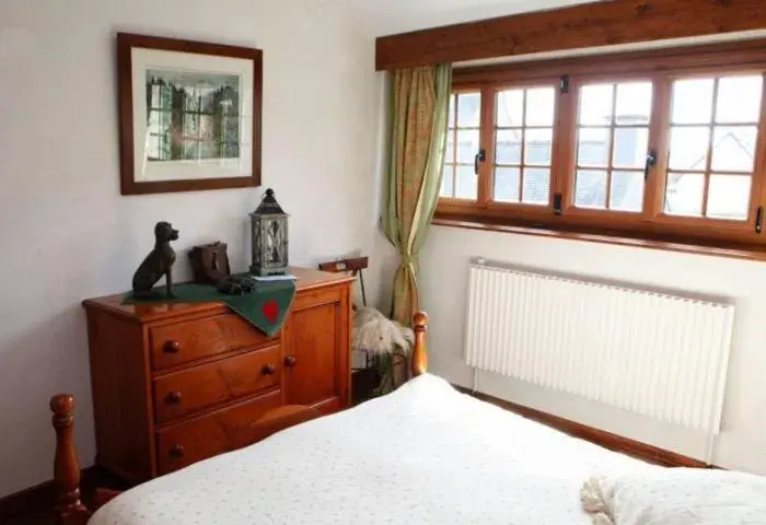 Double Room with Private Bathroom - single occupancy in La Tourelle 22 Double Room with Private Bathroom - single occupancy in La Tourelle 22