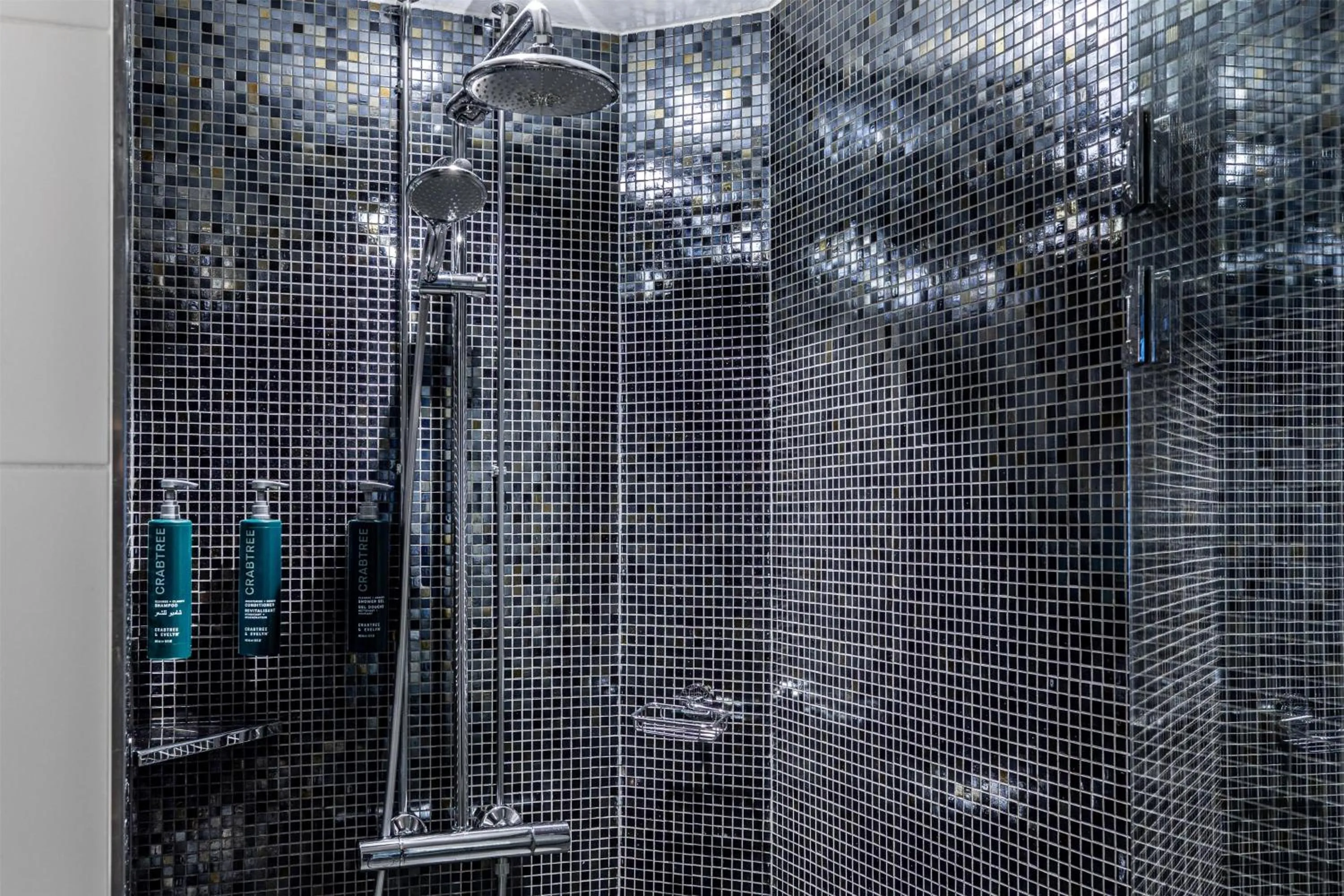 Bathroom in Hilton Helsinki Strand