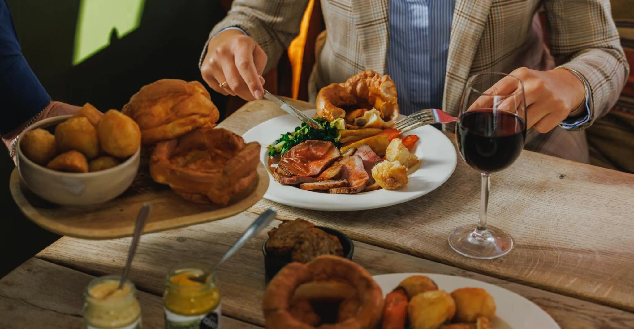 Food and drinks in Bear and Ragged Staff